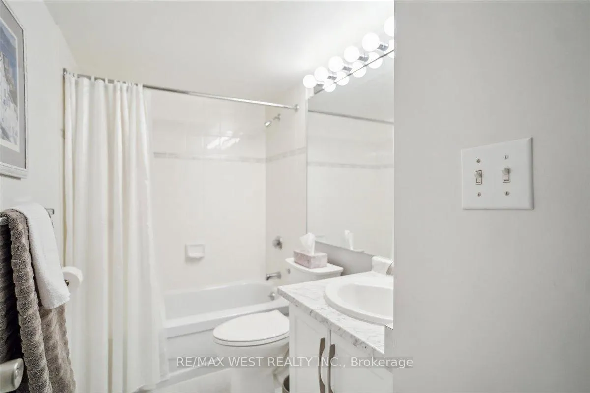 Photo 16 of Unit 210, 712 Rossland Road E, Whitby, Pringle Creek — HOMEH