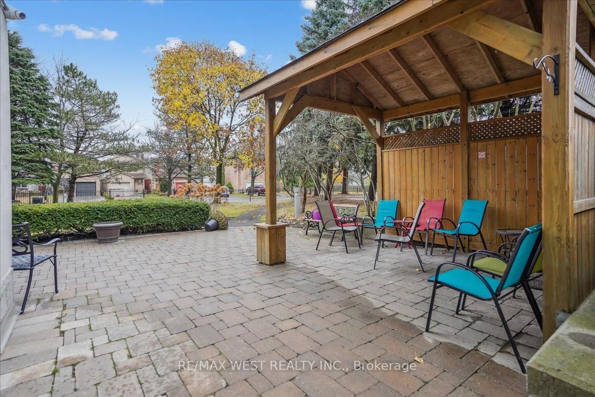 Photo 24 of Unit 210, 712 Rossland Road E, Whitby, Pringle Creek — HOMEH