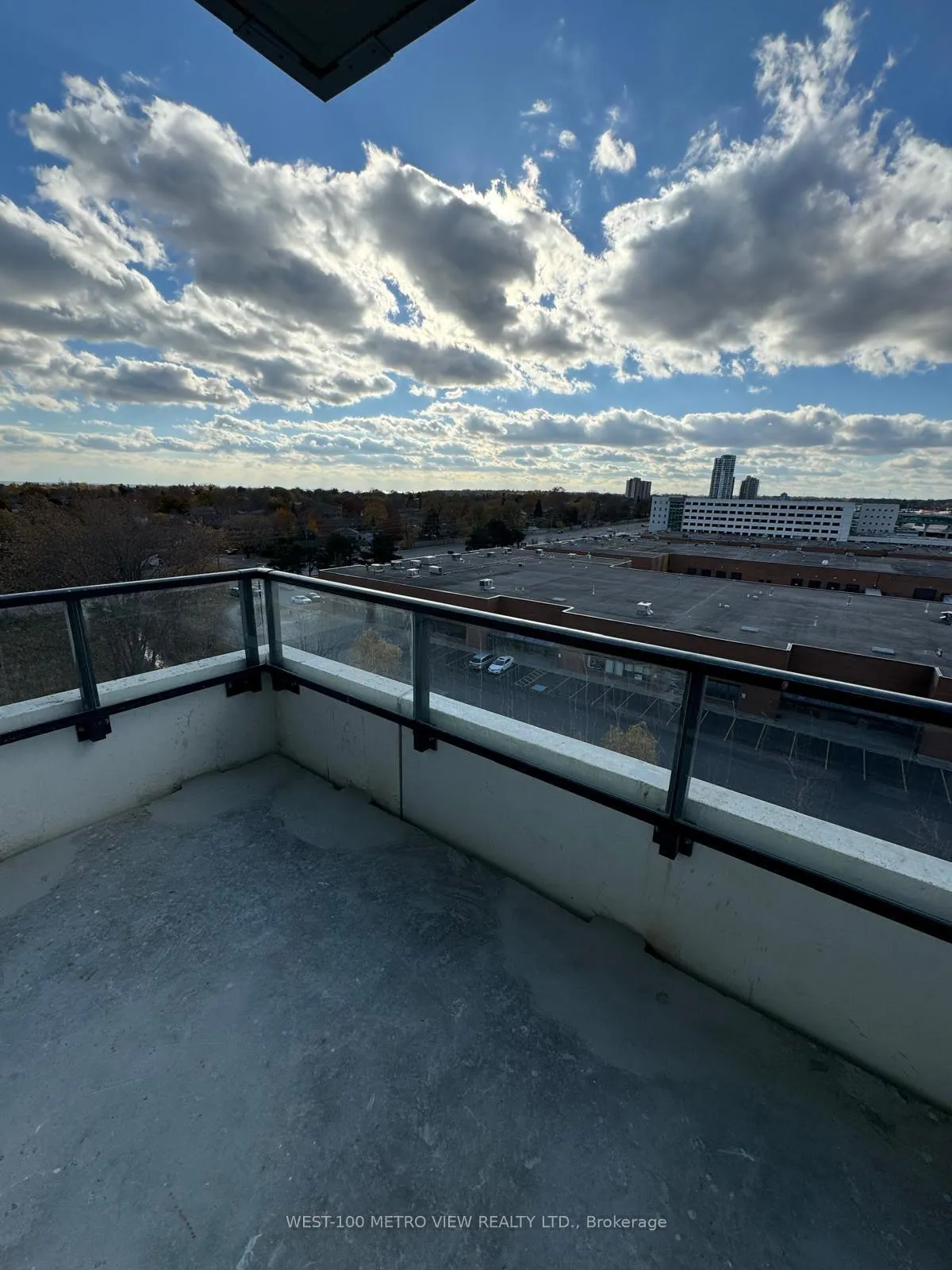 Photo 9 of Unit 710, 859 The Queensway, Etobicoke, Stonegate-Queensway — HOMEH