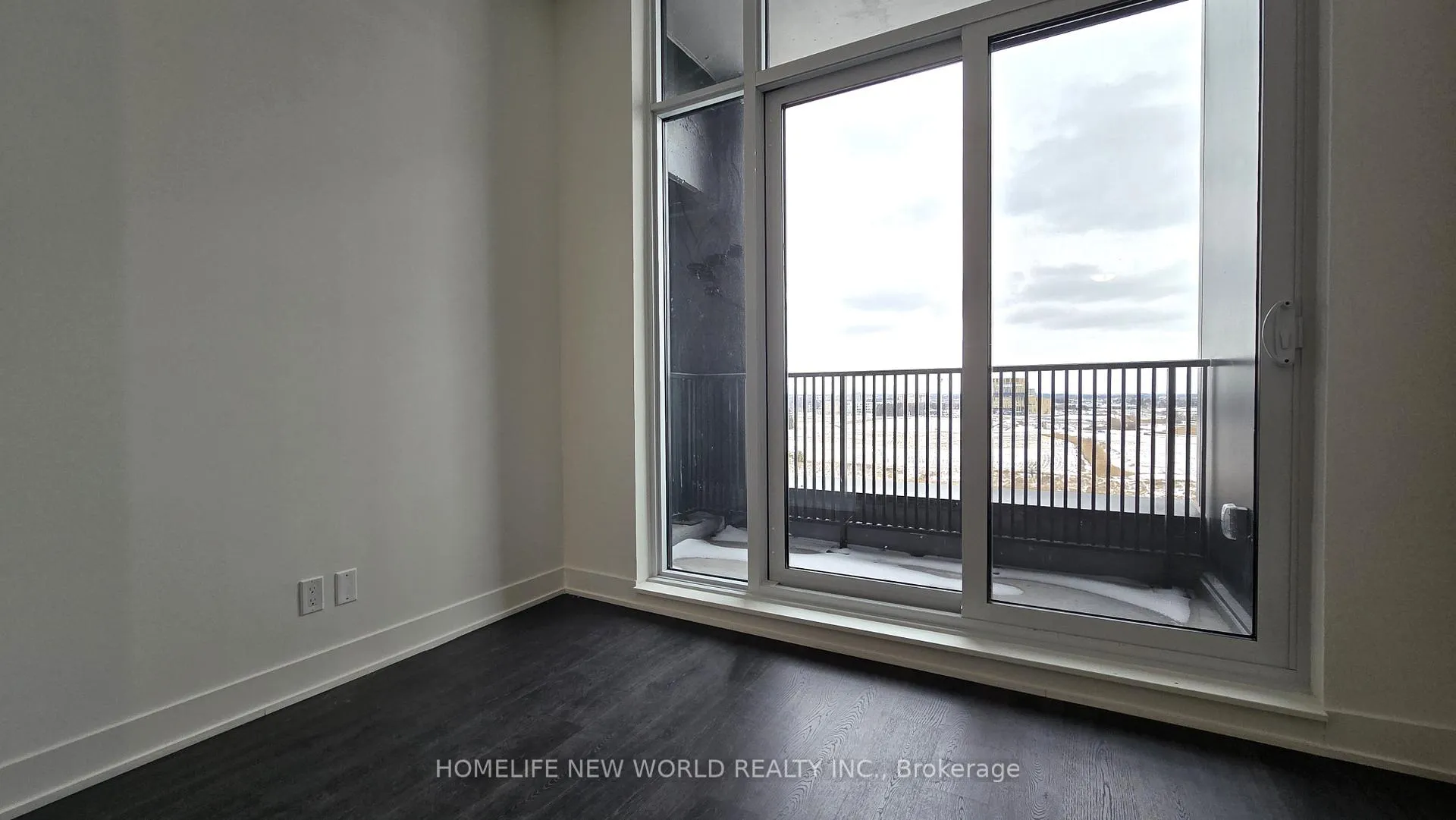 Photo 4 of Unit 801, 38 Andre De Grasse Street, Markham, Unionville — HOMEH