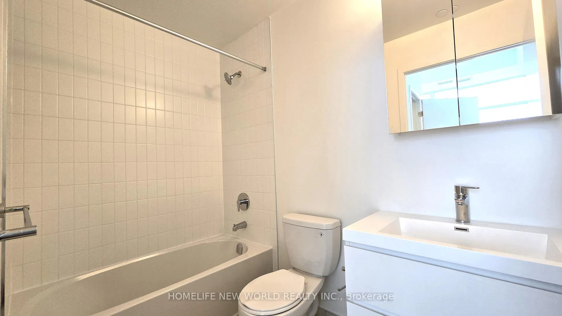 Photo 8 of Unit 801, 38 Andre De Grasse Street, Markham, Unionville — HOMEH