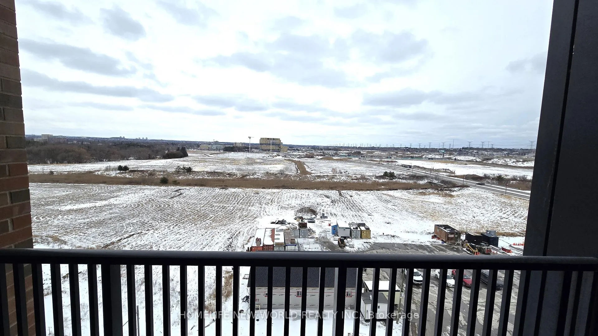 Photo 11 of Unit 801, 38 Andre De Grasse Street, Markham, Unionville — HOMEH