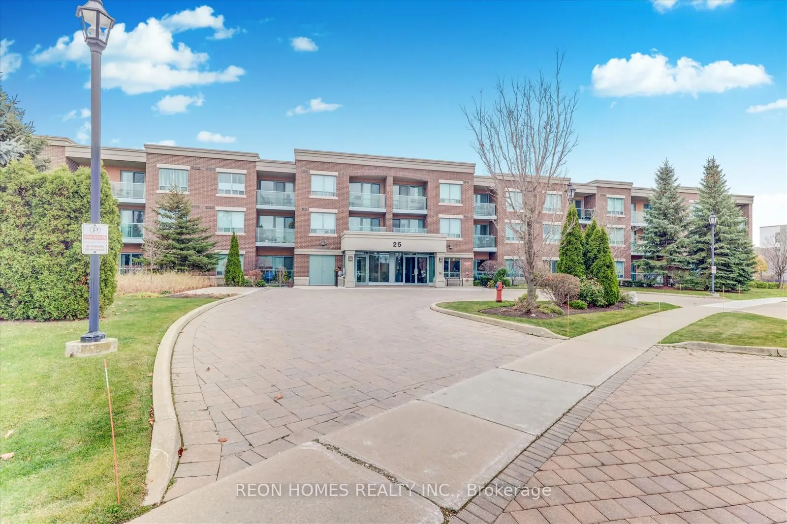 Front of Unit 201, 25 Via Rosedale