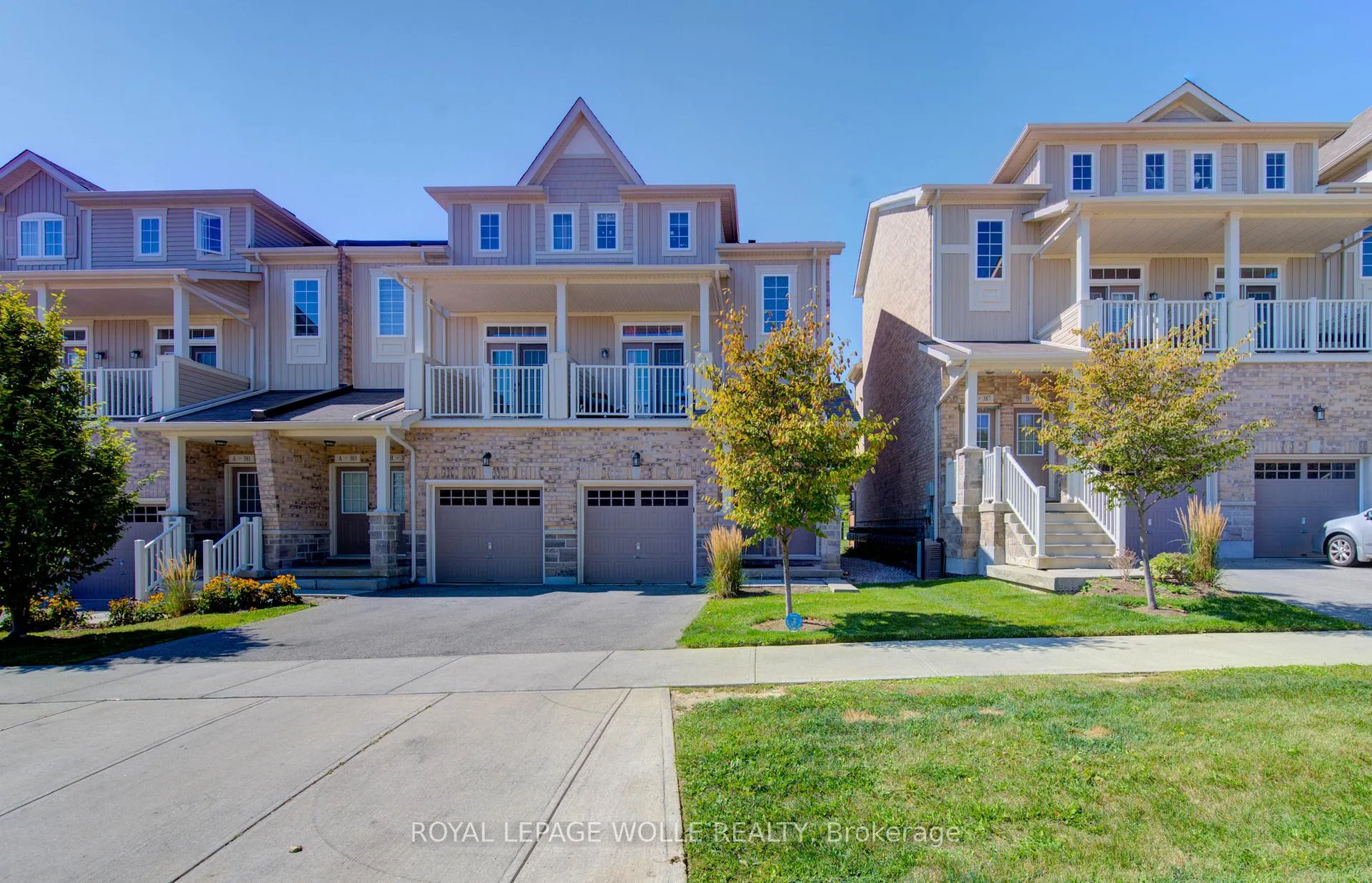 Photo 2 of Unit B, 385 Westwood Drive, Kitchener — HOMEH