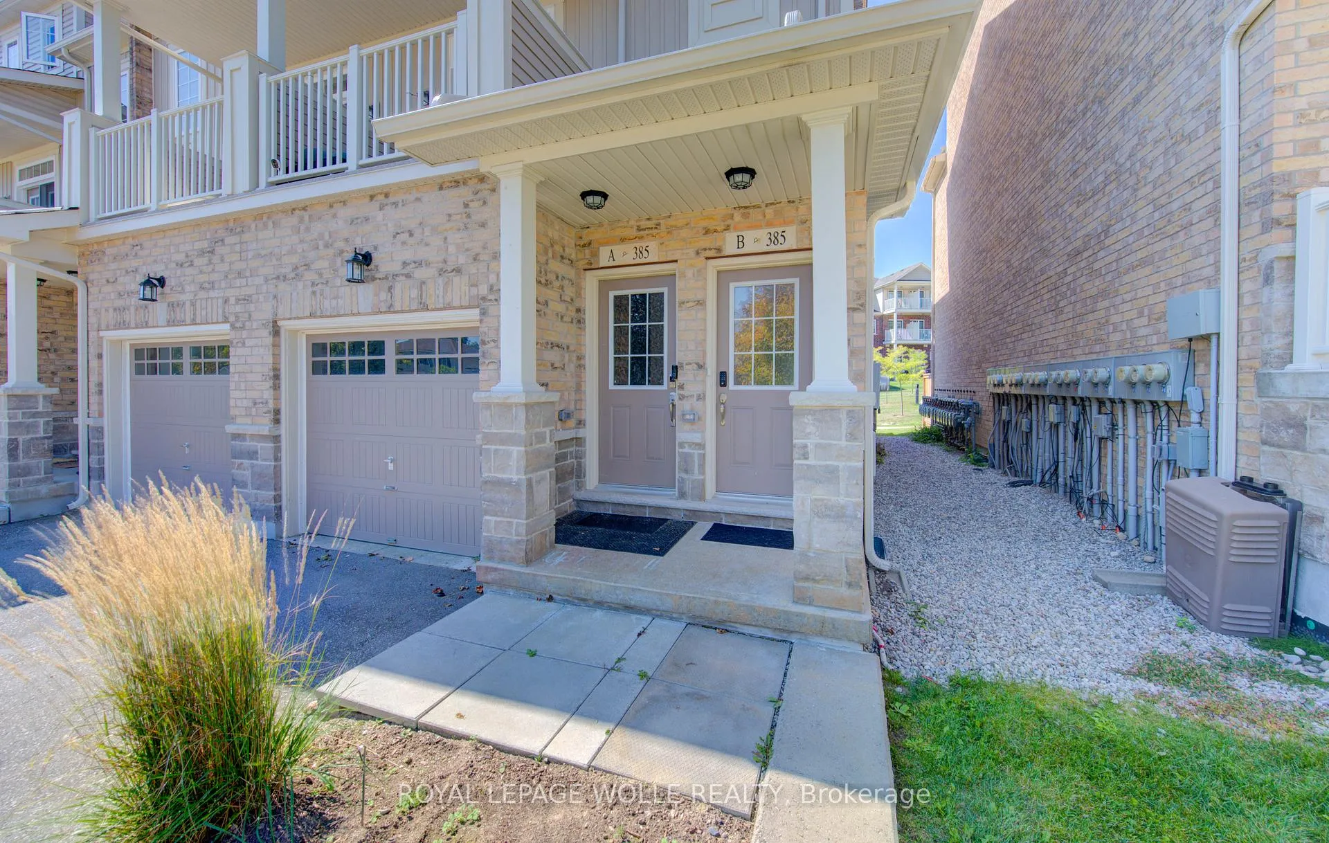 Photo 5 of Unit B, 385 Westwood Drive, Kitchener — HOMEH