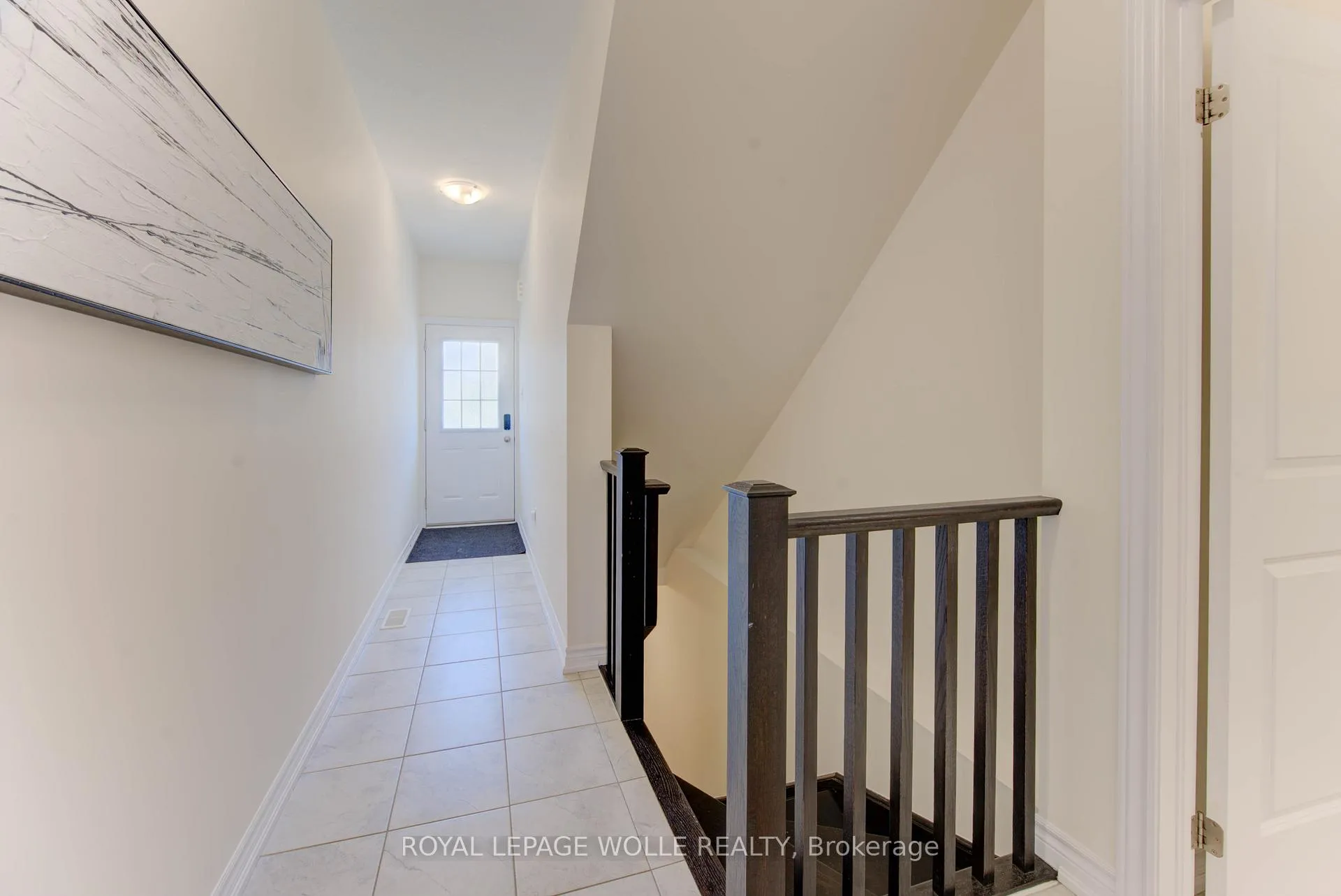 Photo 6 of Unit B, 385 Westwood Drive, Kitchener — HOMEH