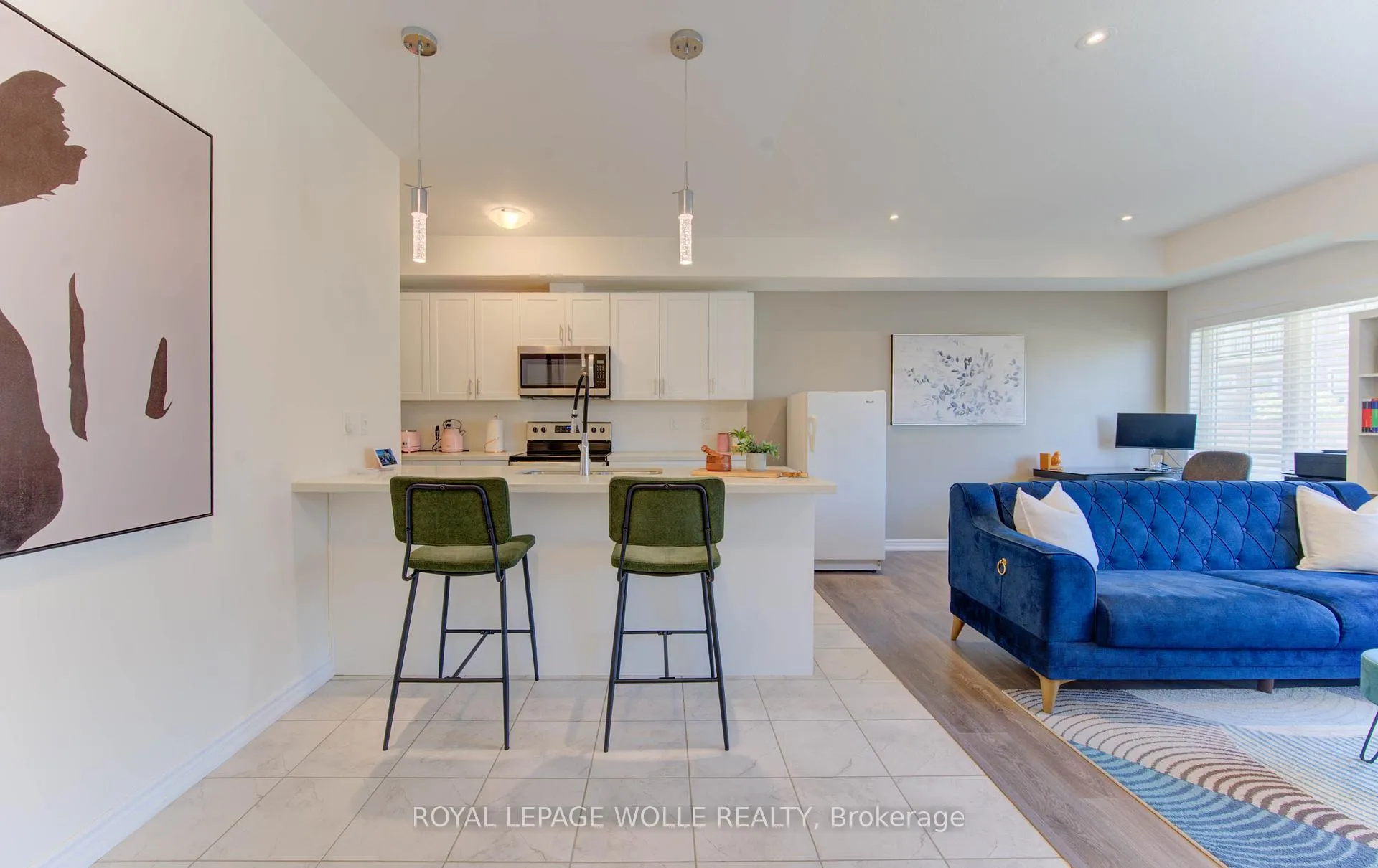 Photo 10 of Unit B, 385 Westwood Drive, Kitchener — HOMEH