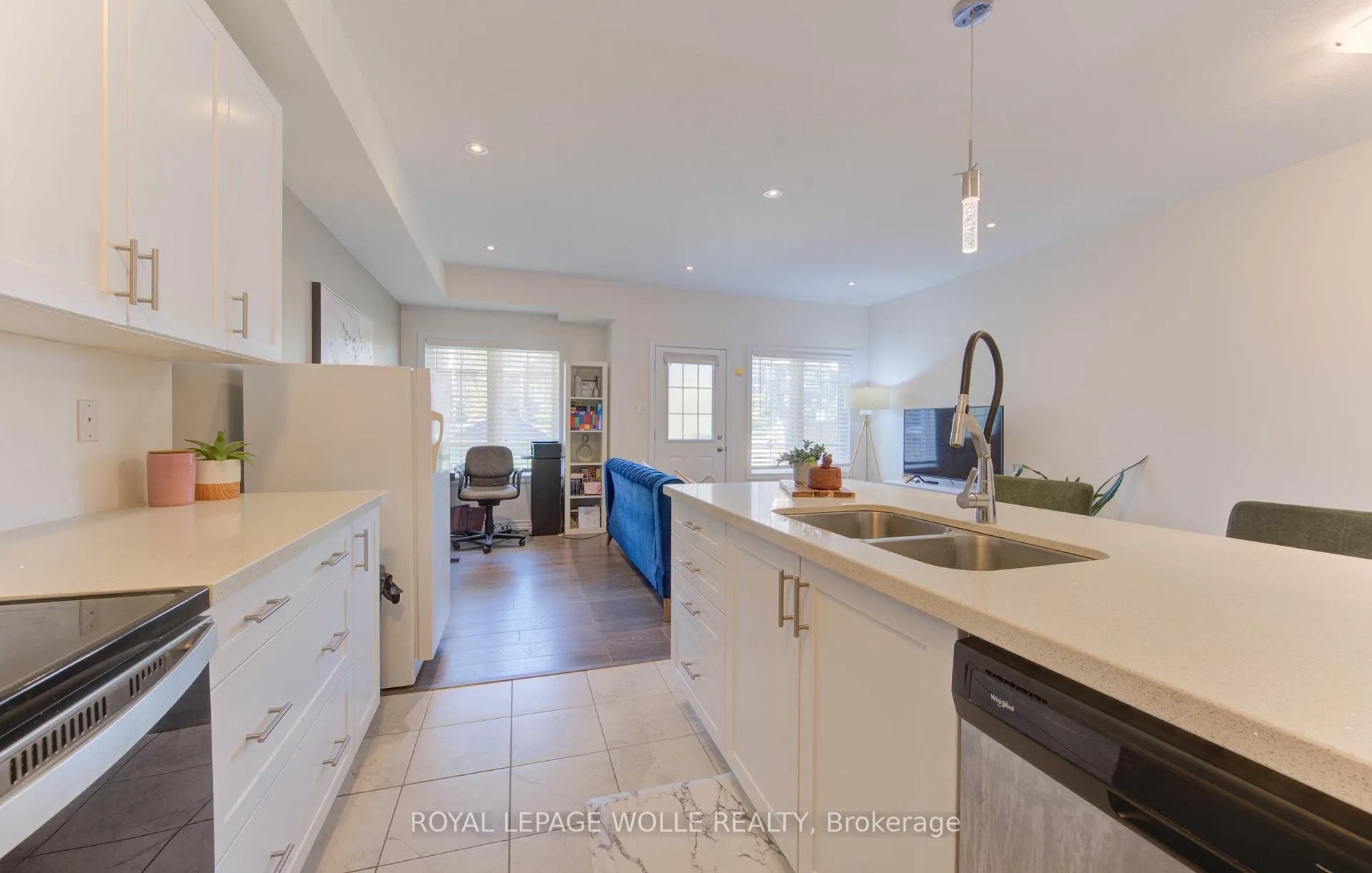 Photo 15 of Unit B, 385 Westwood Drive, Kitchener — HOMEH