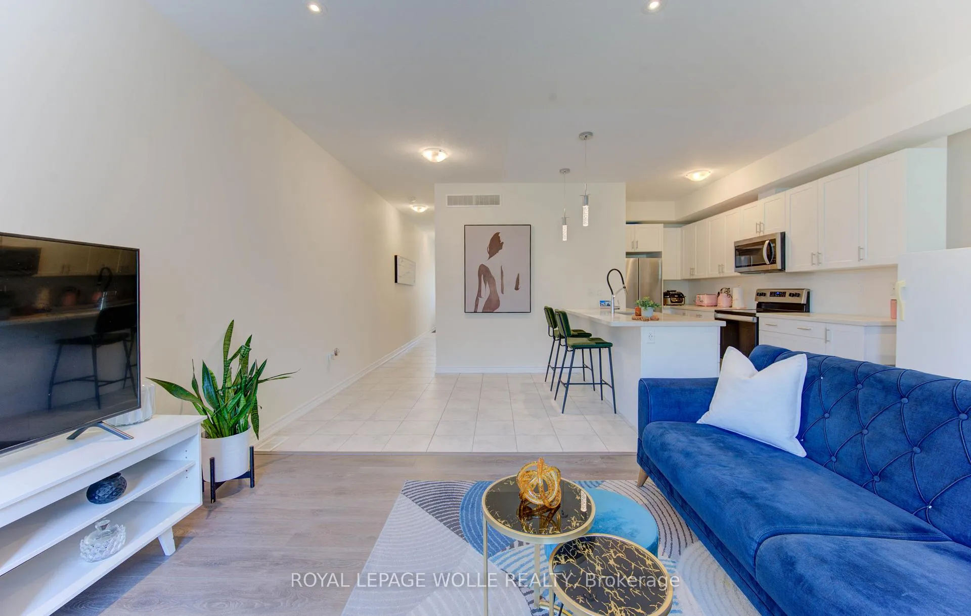 Photo 19 of Unit B, 385 Westwood Drive, Kitchener — HOMEH