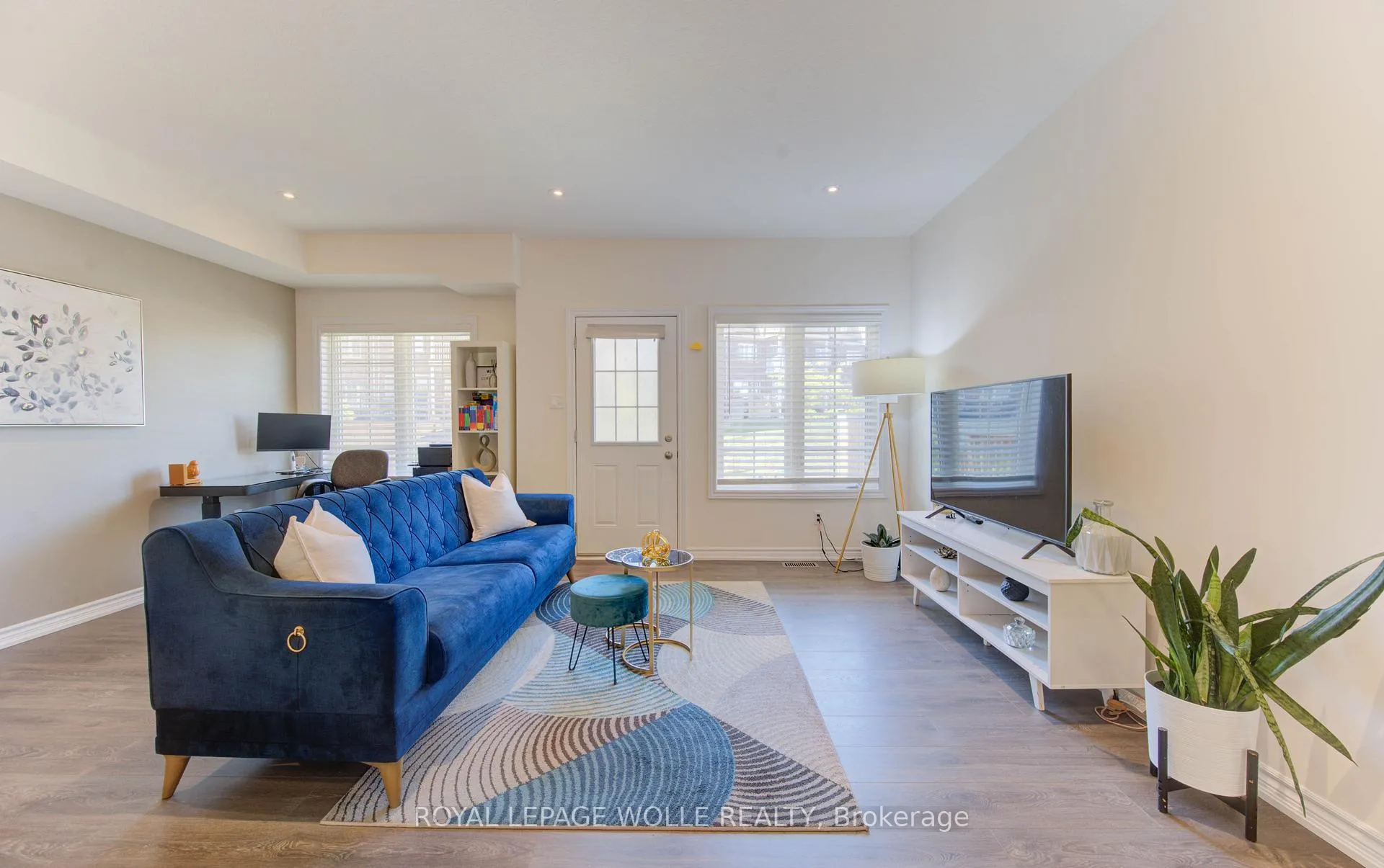 Photo 23 of Unit B, 385 Westwood Drive, Kitchener — HOMEH