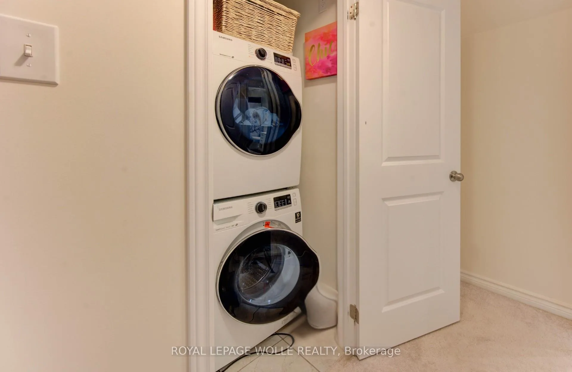 Photo 30 of Unit B, 385 Westwood Drive, Kitchener — HOMEH
