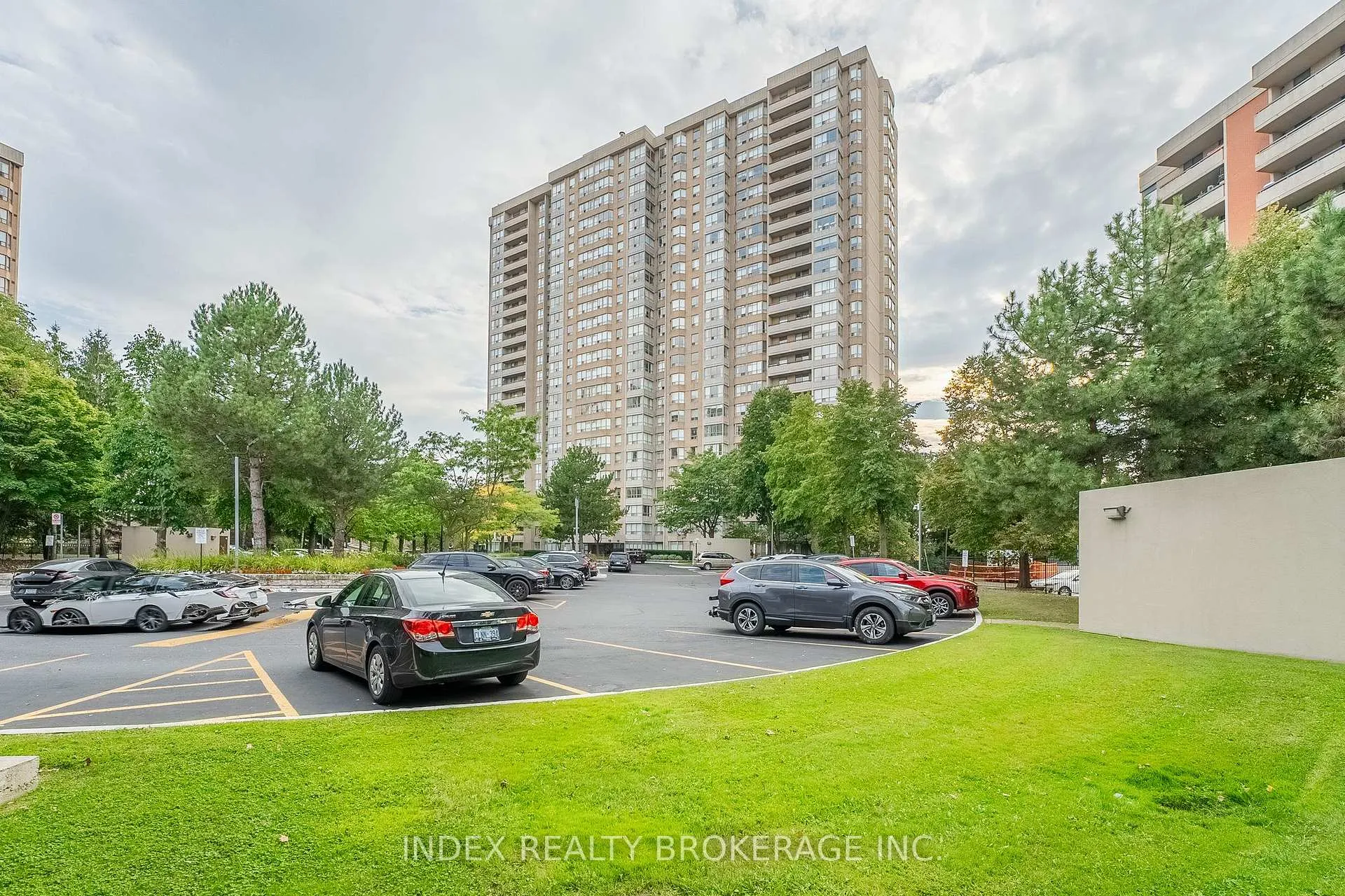 Front of Unit 1907, 30 Malta Avenue N