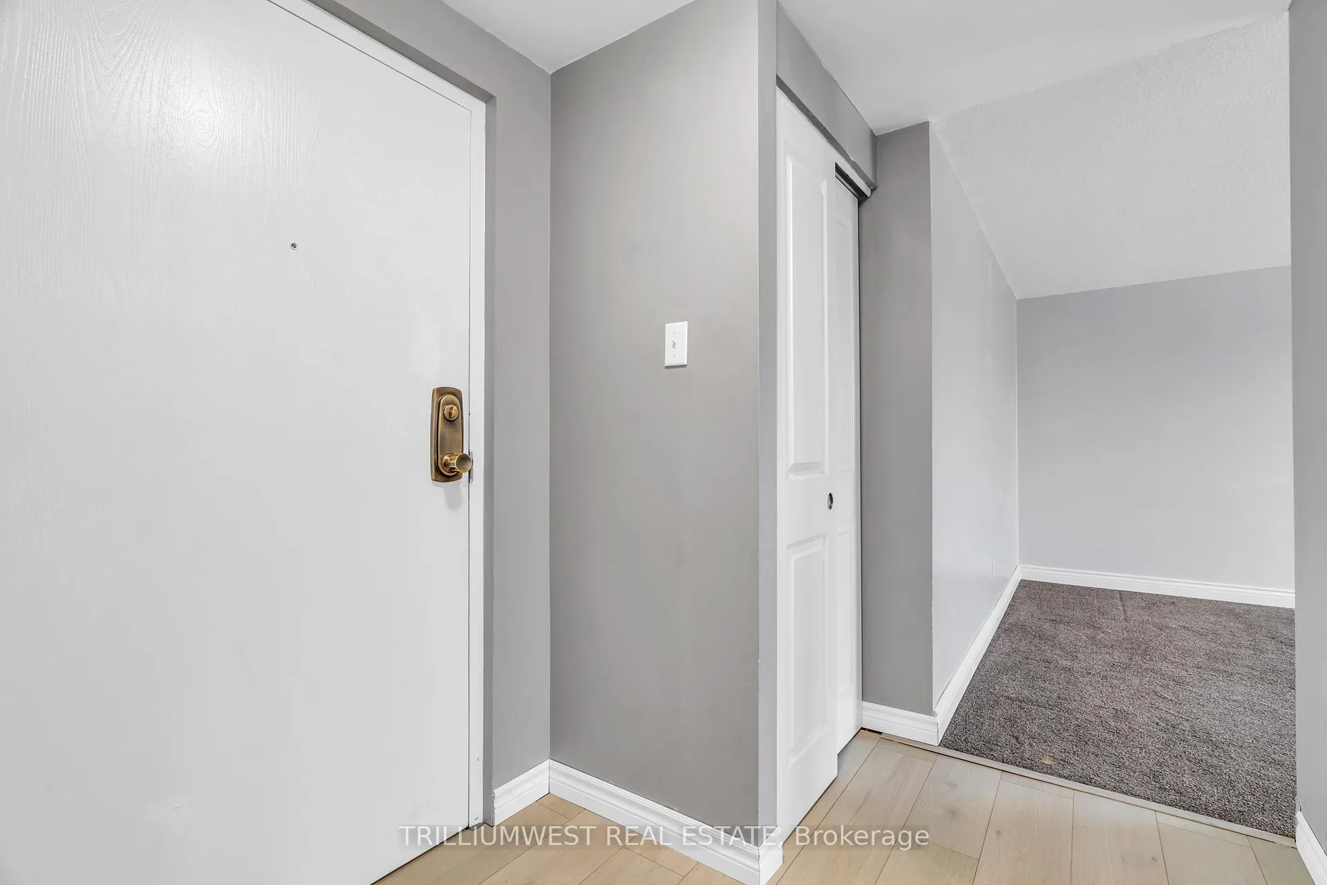 Photo 9 of 4 Avalon Place, Waterloo — HOMEH