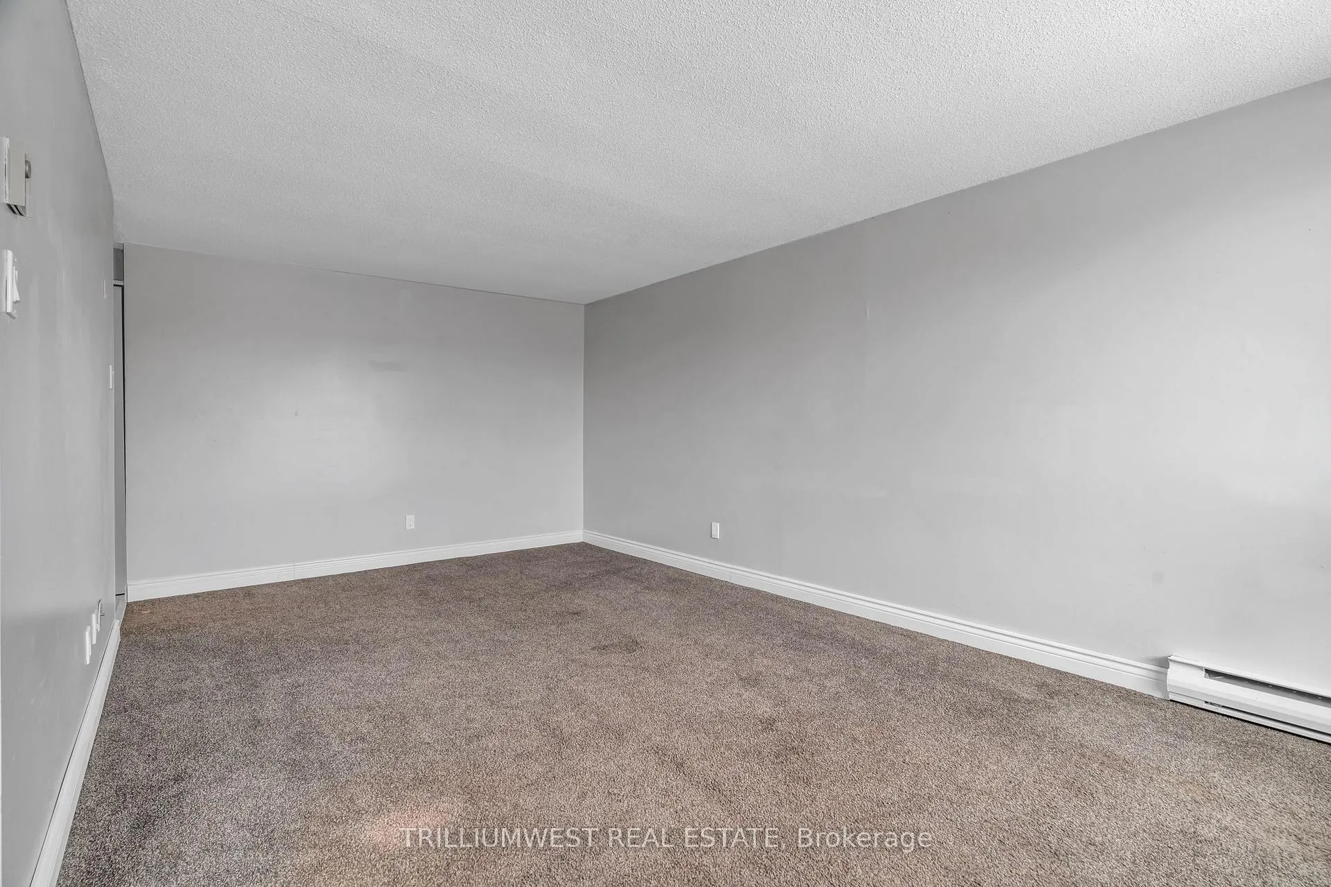 Photo 15 of 4 Avalon Place, Waterloo — HOMEH