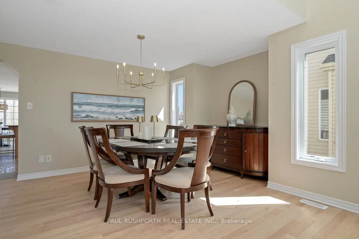 Photo 10 of 22 Blackshire Circle, Ottawa, Barrhaven - Stonebridge — HOMEH