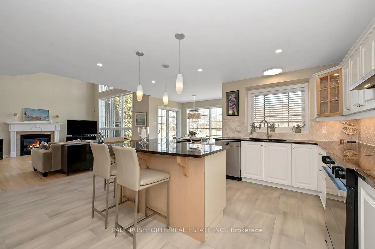 Photo 16 of 22 Blackshire Circle, Ottawa, Barrhaven - Stonebridge — HOMEH