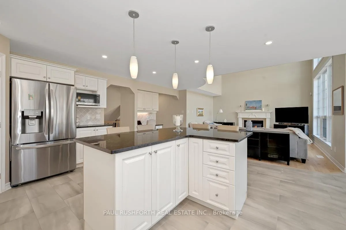 Photo 17 of 22 Blackshire Circle, Ottawa, Barrhaven - Stonebridge — HOMEH