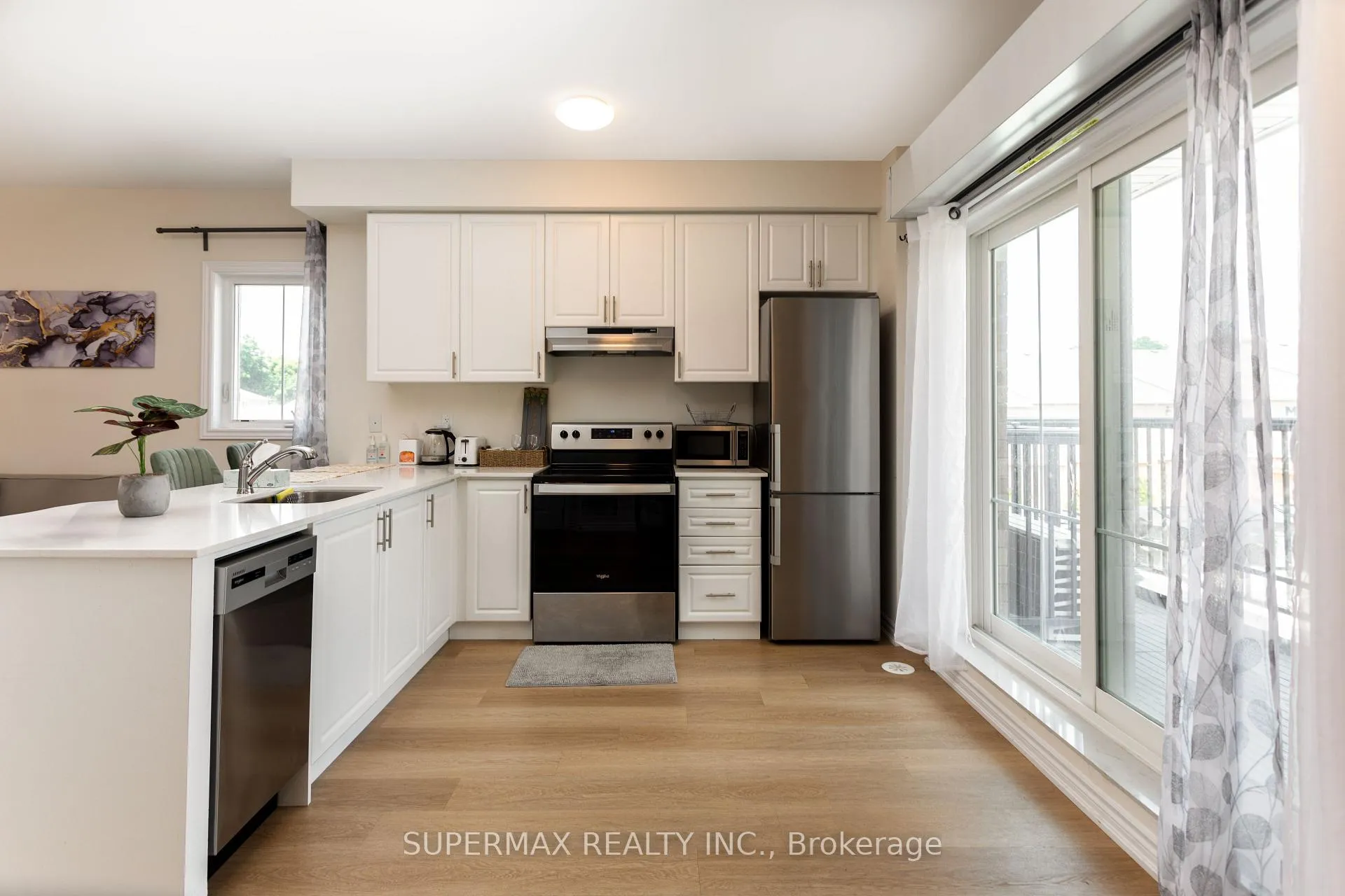 Photo 3 of Unit 10, 470 Beresford Path, Oshawa, Central — HOMEH