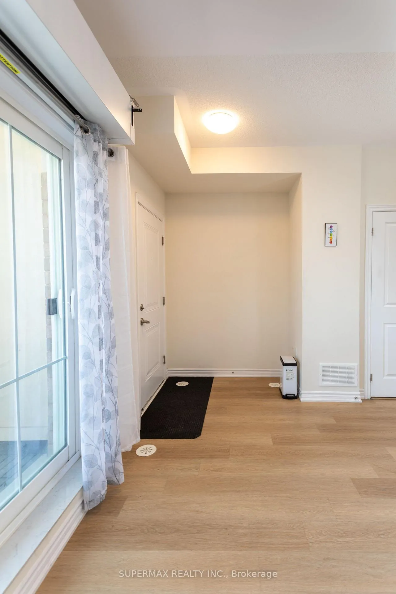Photo 8 of Unit 10, 470 Beresford Path, Oshawa, Central — HOMEH
