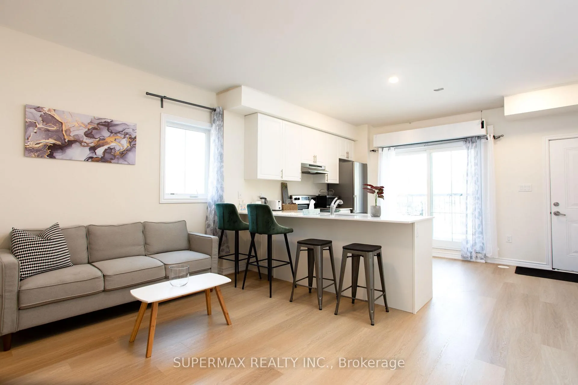Photo 11 of Unit 10, 470 Beresford Path, Oshawa, Central — HOMEH