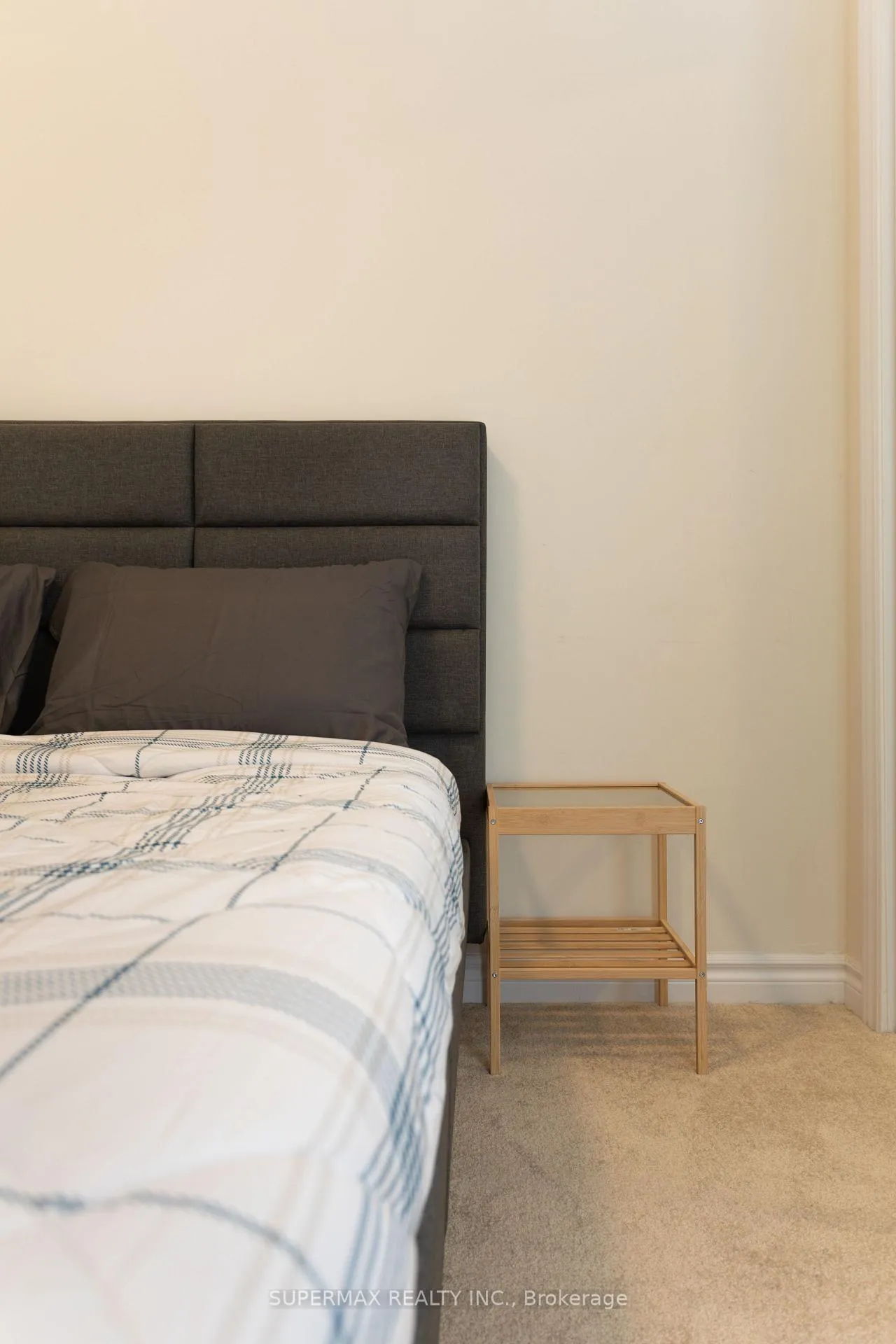 Photo 19 of Unit 10, 470 Beresford Path, Oshawa, Central — HOMEH