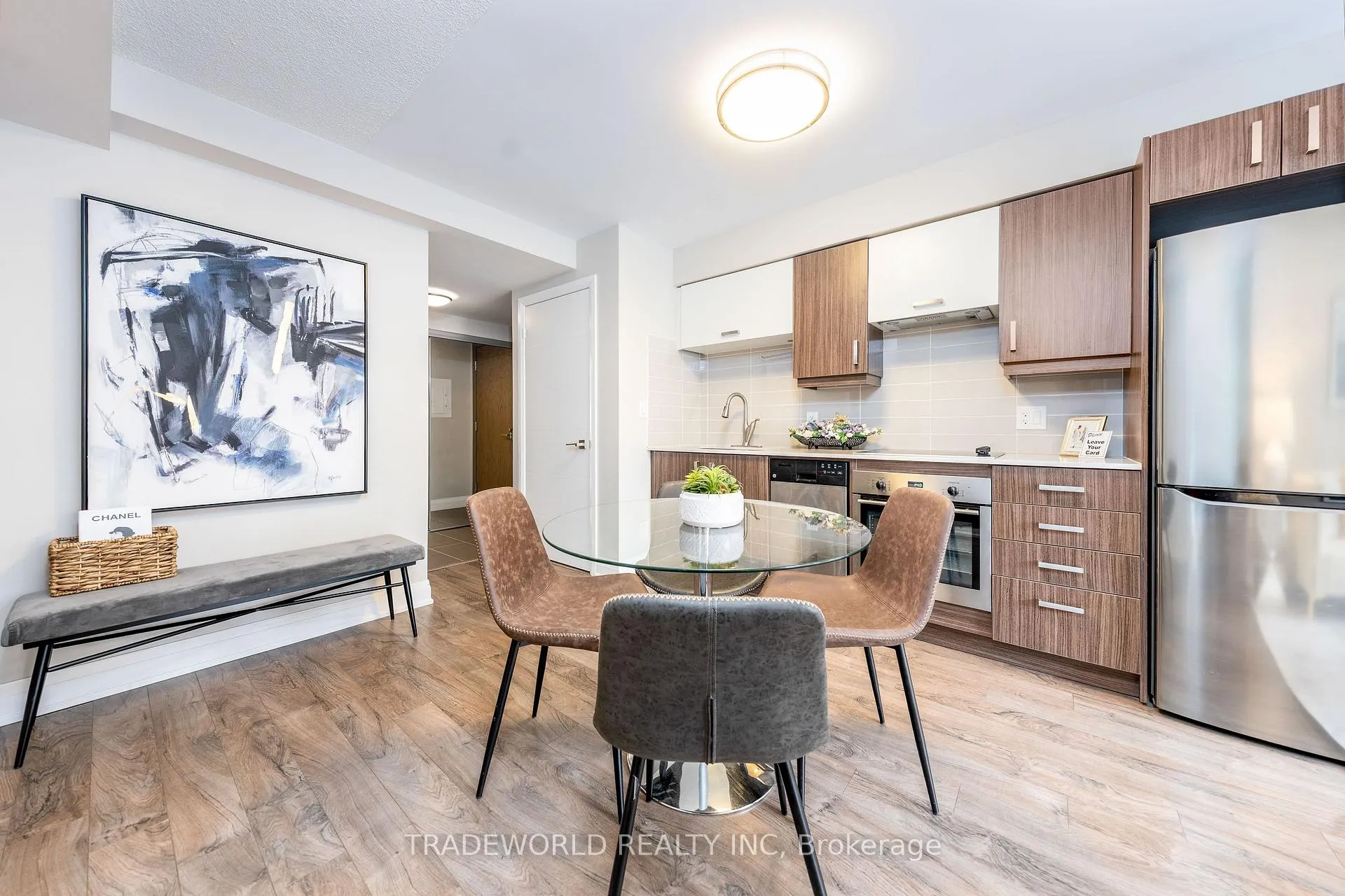 Photo 4 of Unit 631, 18 Uptown Drive, Markham, Unionville — HOMEH
