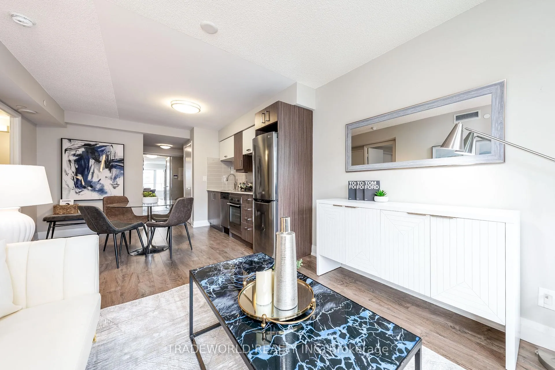 Photo 6 of Unit 631, 18 Uptown Drive, Markham, Unionville — HOMEH
