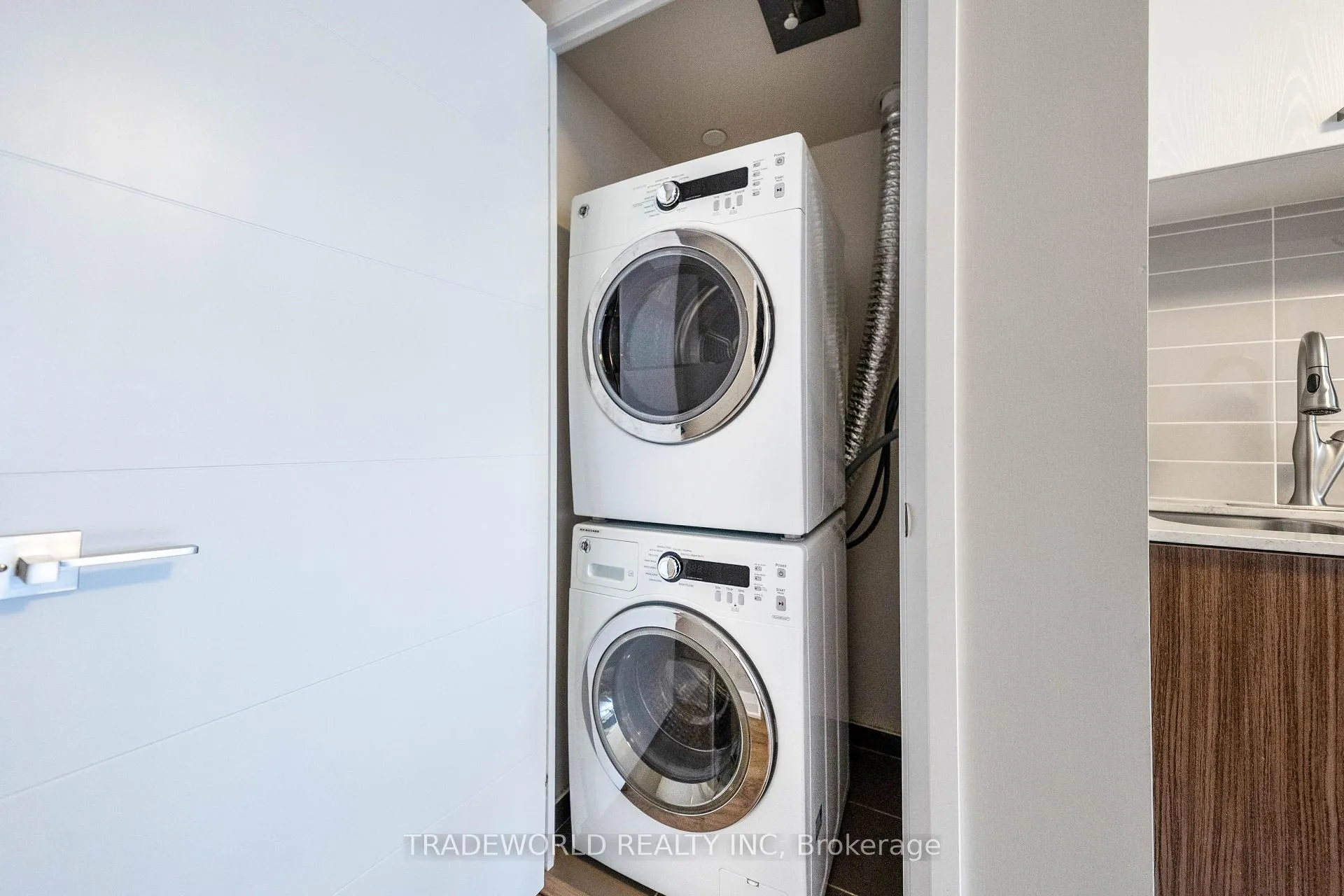 Photo 15 of Unit 631, 18 Uptown Drive, Markham, Unionville — HOMEH