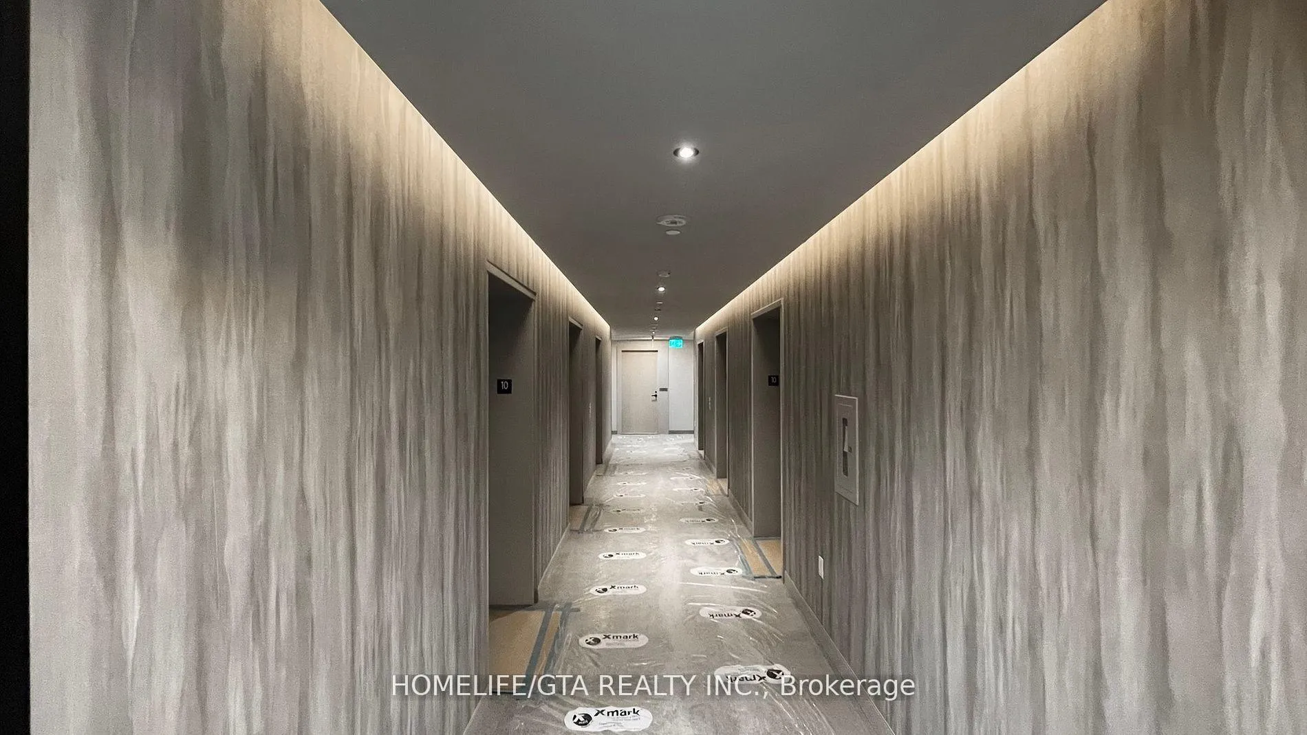 Photo 4 of Unit 1015, 8 Interchange Way, Vaughan, Vaughan Corporate Centre — HOMEH
