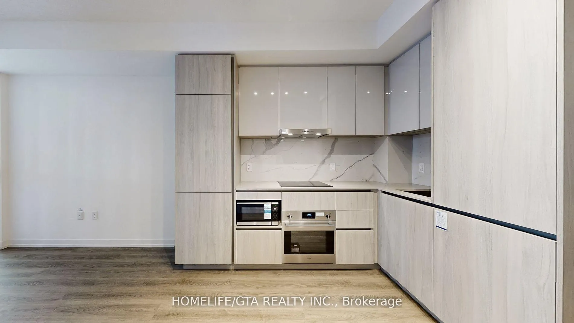 Photo 15 of Unit 1015, 8 Interchange Way, Vaughan, Vaughan Corporate Centre — HOMEH