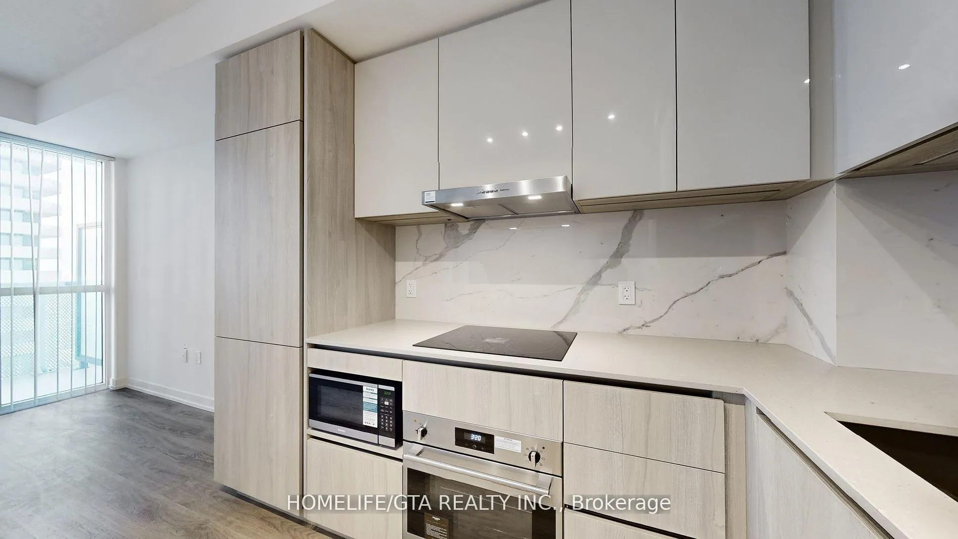 Photo 17 of Unit 1015, 8 Interchange Way, Vaughan, Vaughan Corporate Centre — HOMEH