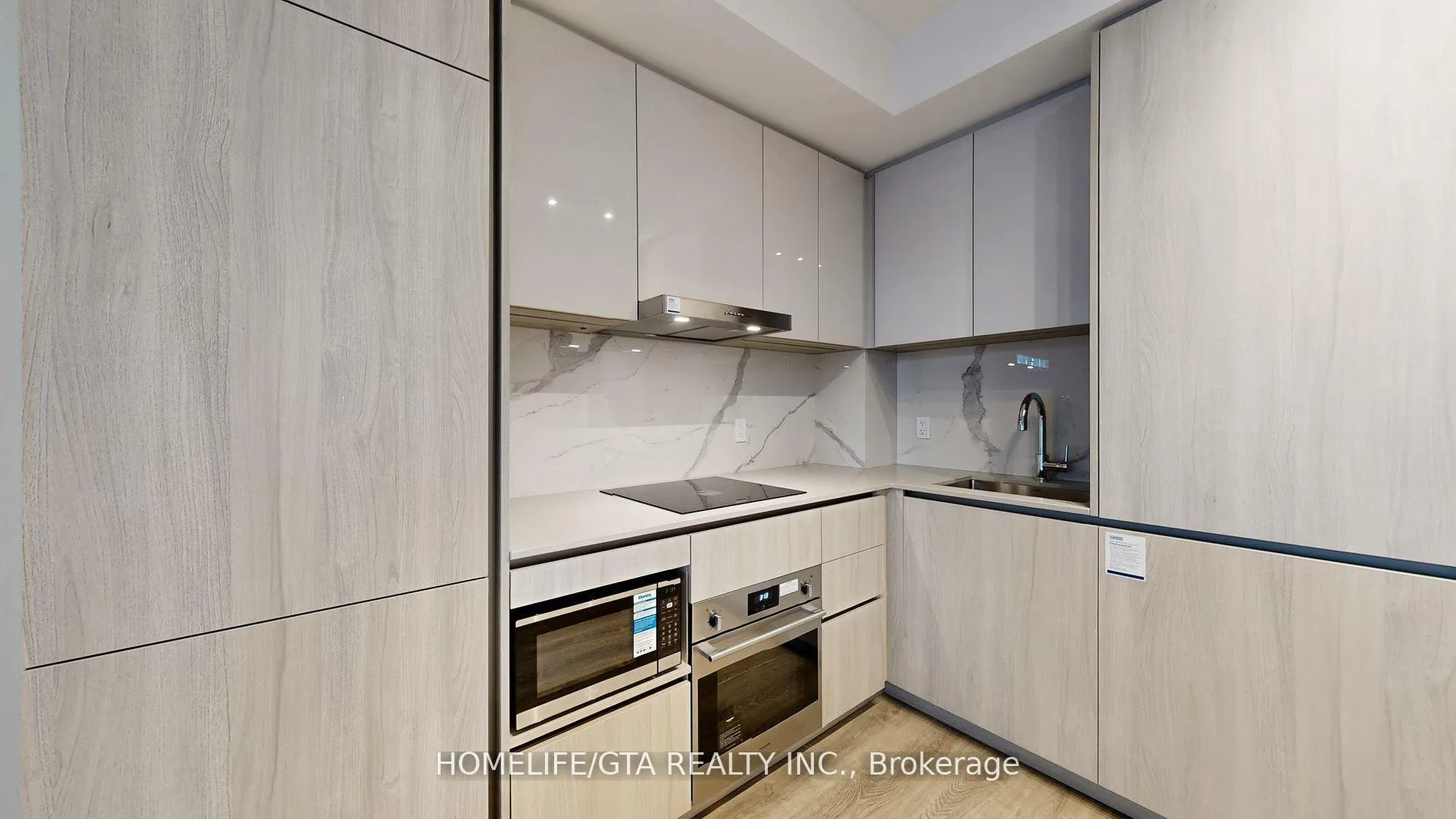 Photo 18 of Unit 1015, 8 Interchange Way, Vaughan, Vaughan Corporate Centre — HOMEH