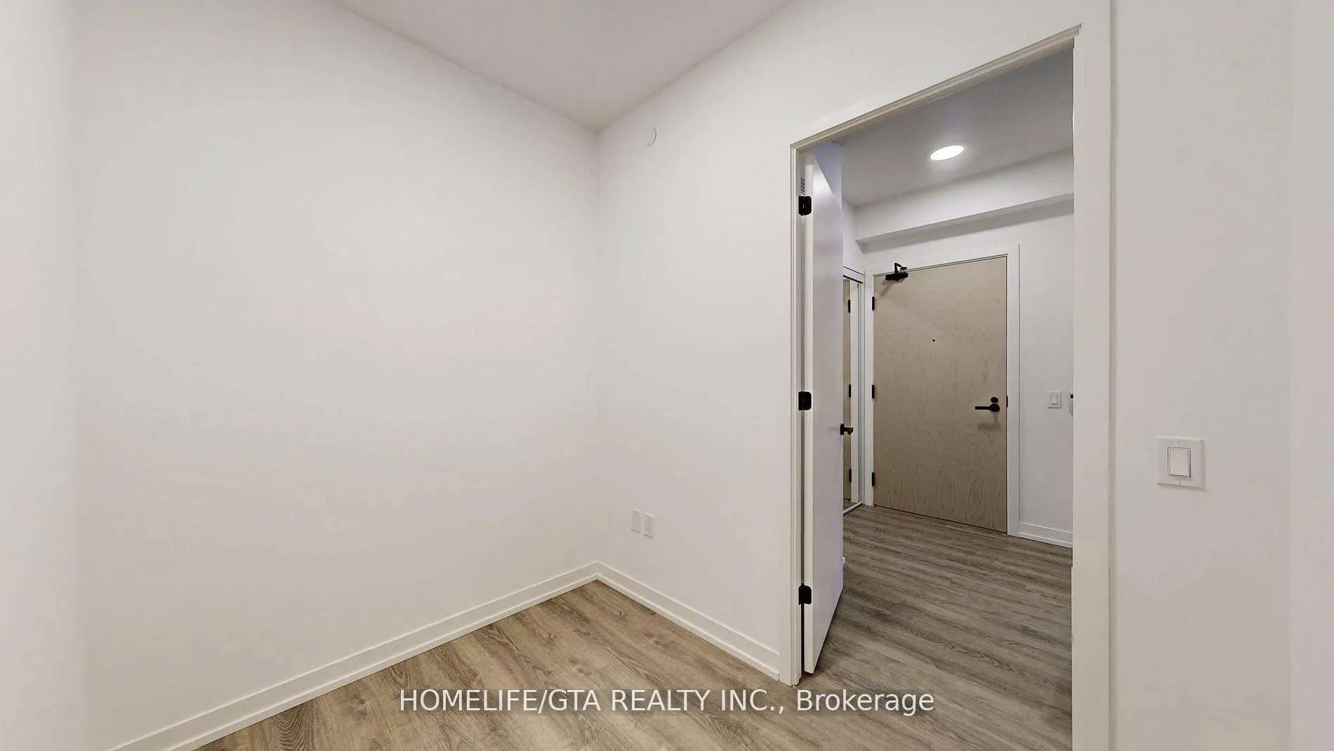 Photo 23 of Unit 1015, 8 Interchange Way, Vaughan, Vaughan Corporate Centre — HOMEH