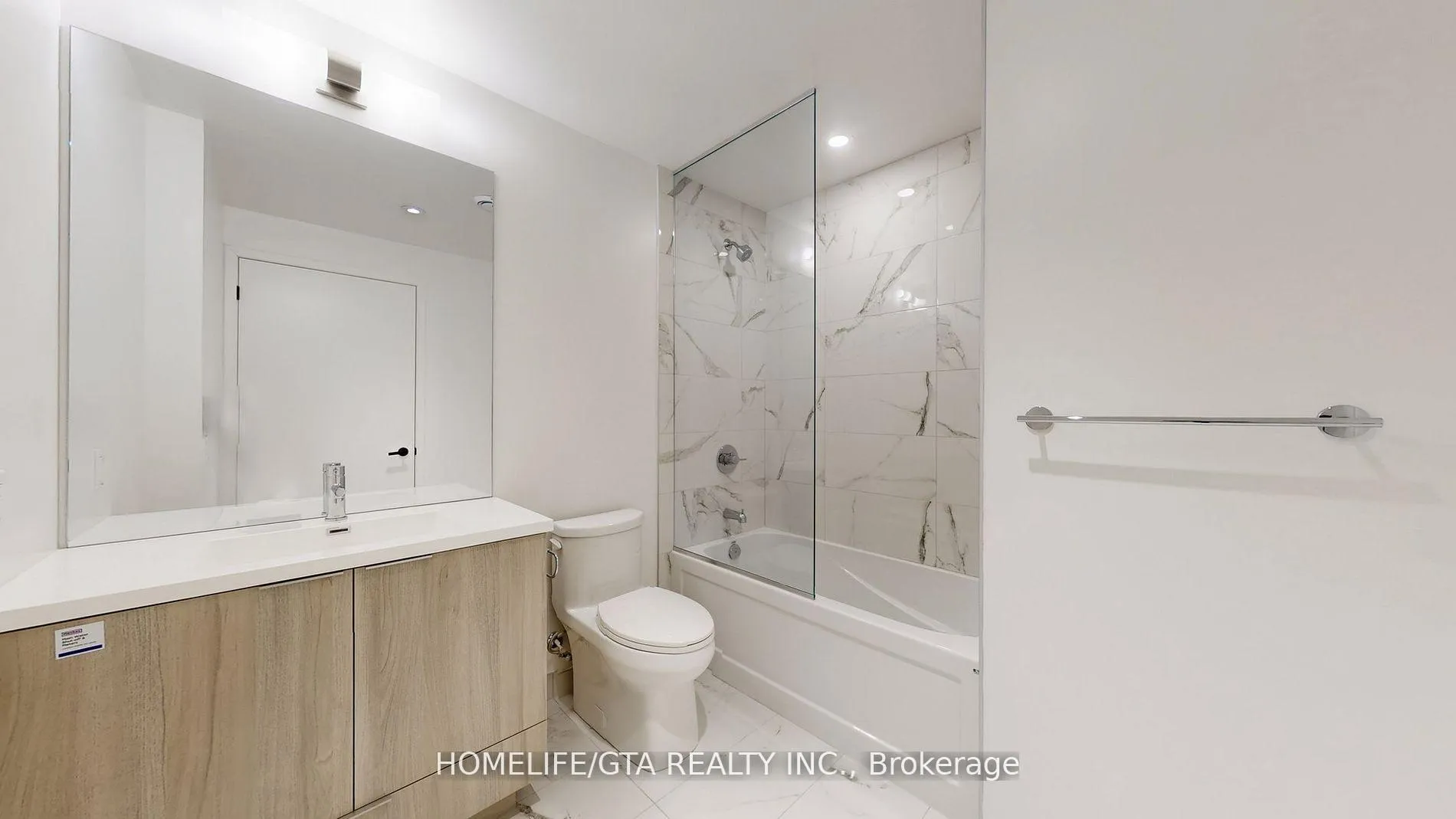Photo 26 of Unit 1015, 8 Interchange Way, Vaughan, Vaughan Corporate Centre — HOMEH