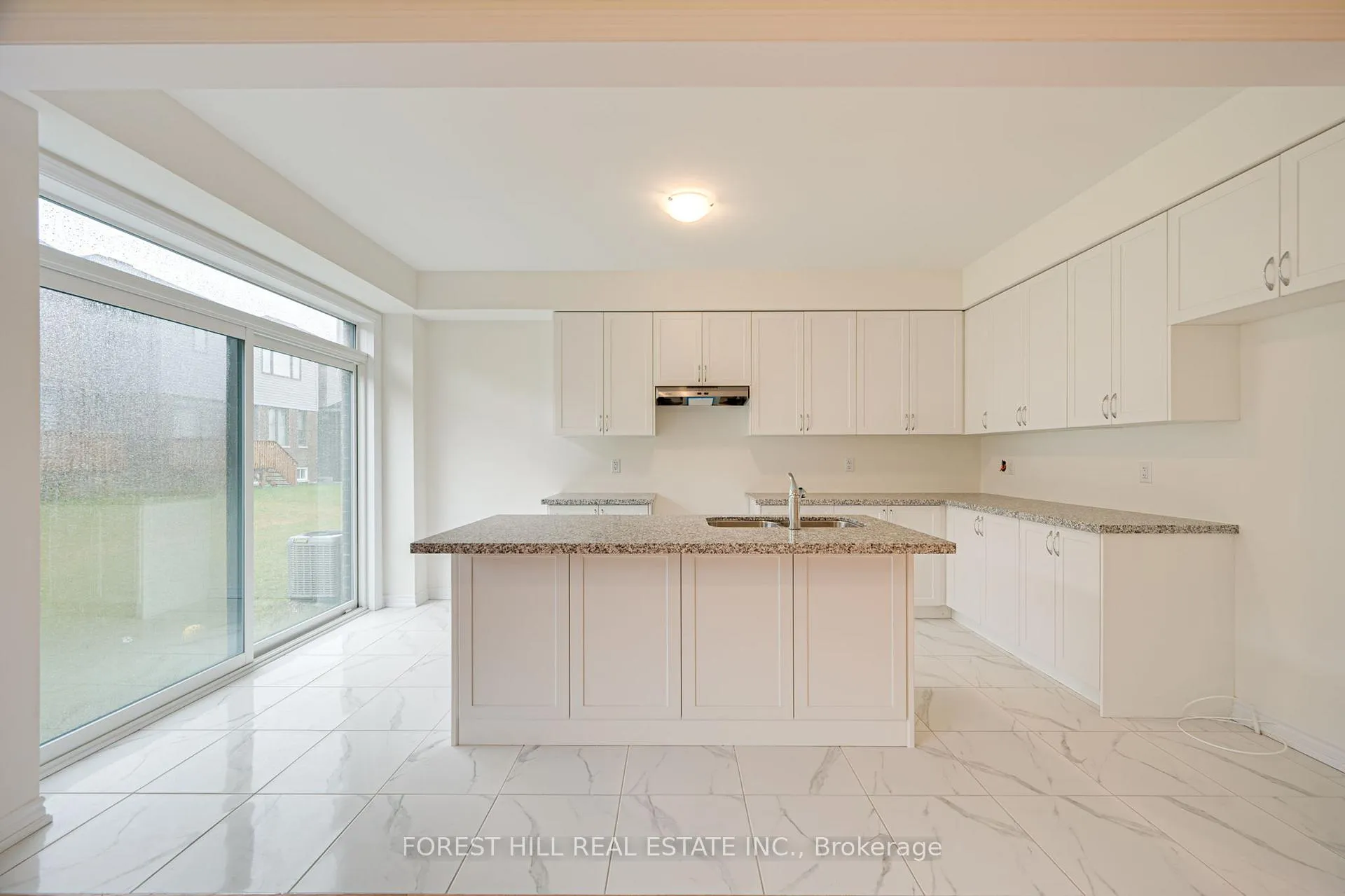 Photo 4 of 146 Notthingham Road, Barrie, Rural Barrie Southeast — HOMEH