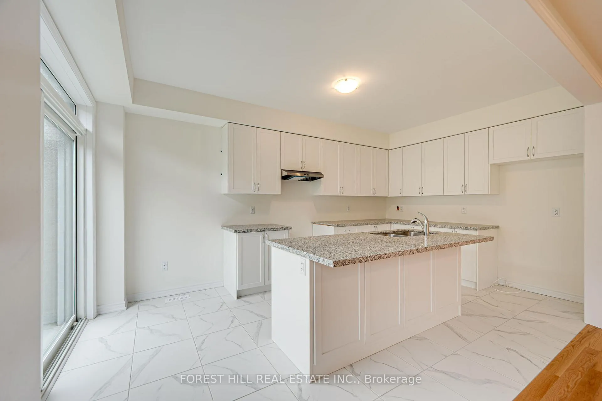 Photo 5 of 146 Notthingham Road, Barrie, Rural Barrie Southeast — HOMEH
