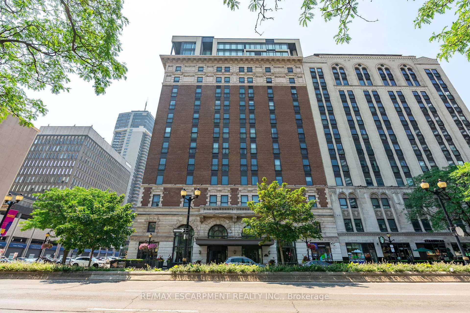 Front of Unit 921, 118 King Street E
