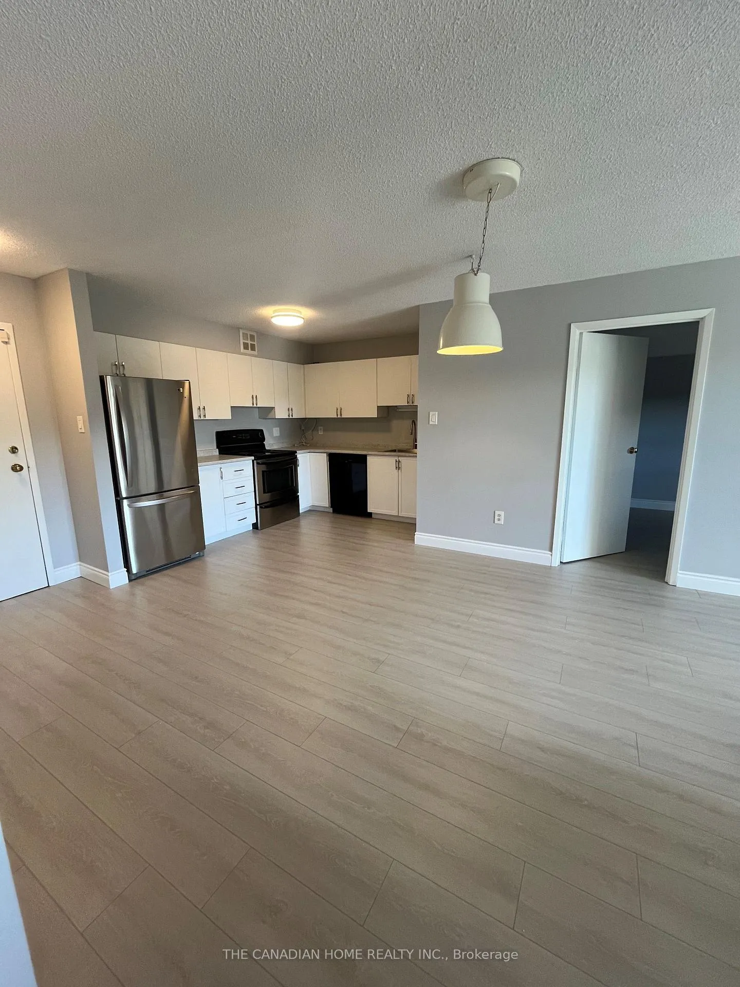 Photo 8 of Unit 412, 15 Hofstetter Avenue, Kitchener — HOMEH