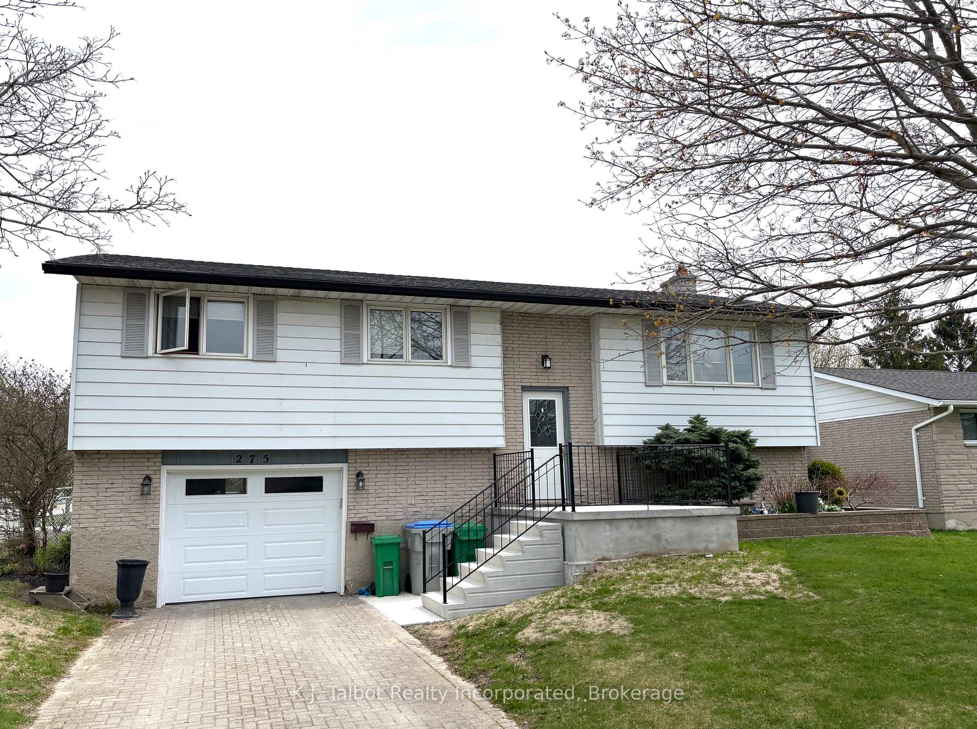 Photo 1 of 275 Warren Street, Goderich, Goderich (Town) — HOMEH
