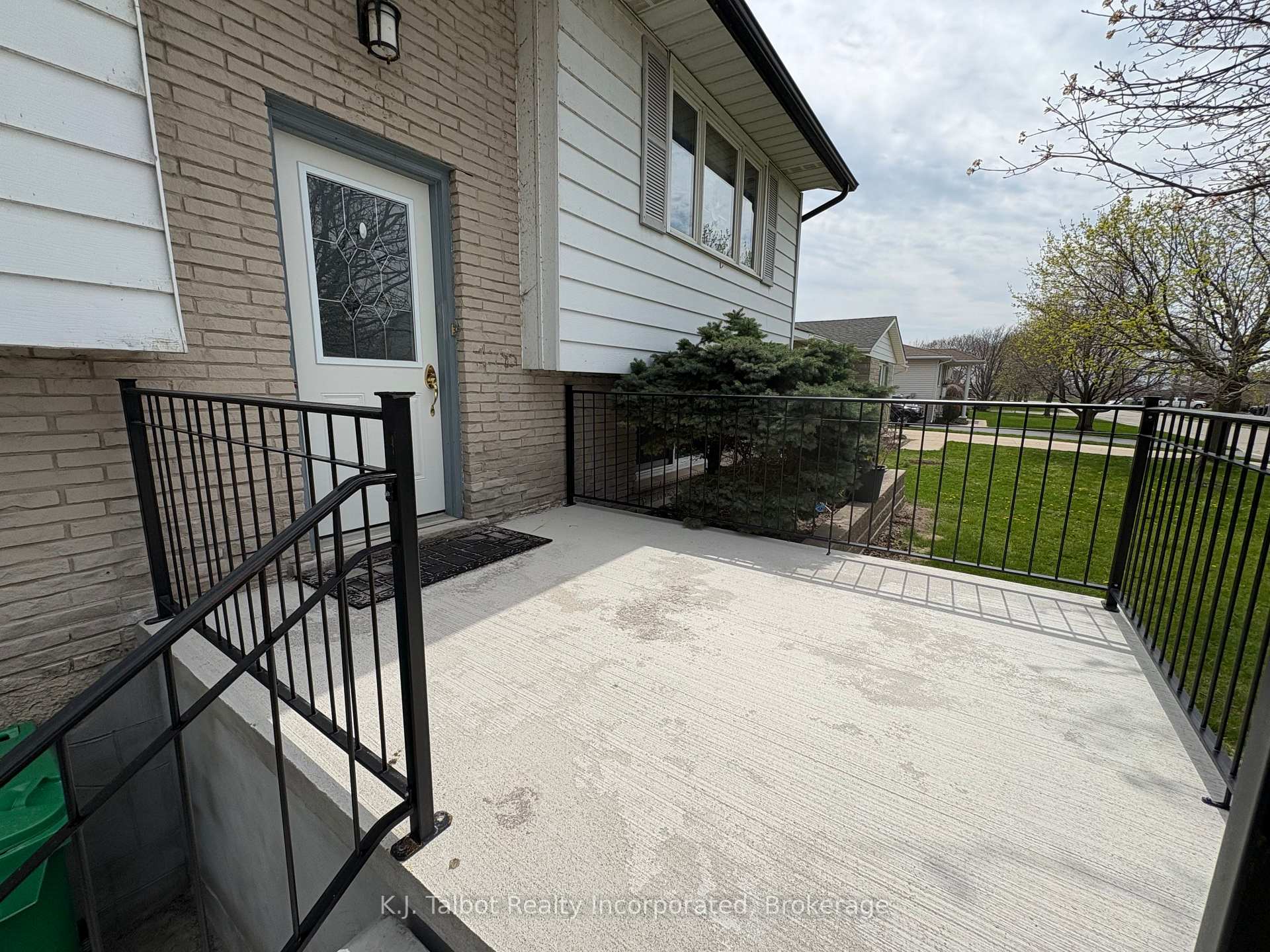 Photo 4 of 275 Warren Street, Goderich, Goderich (Town) — HOMEH