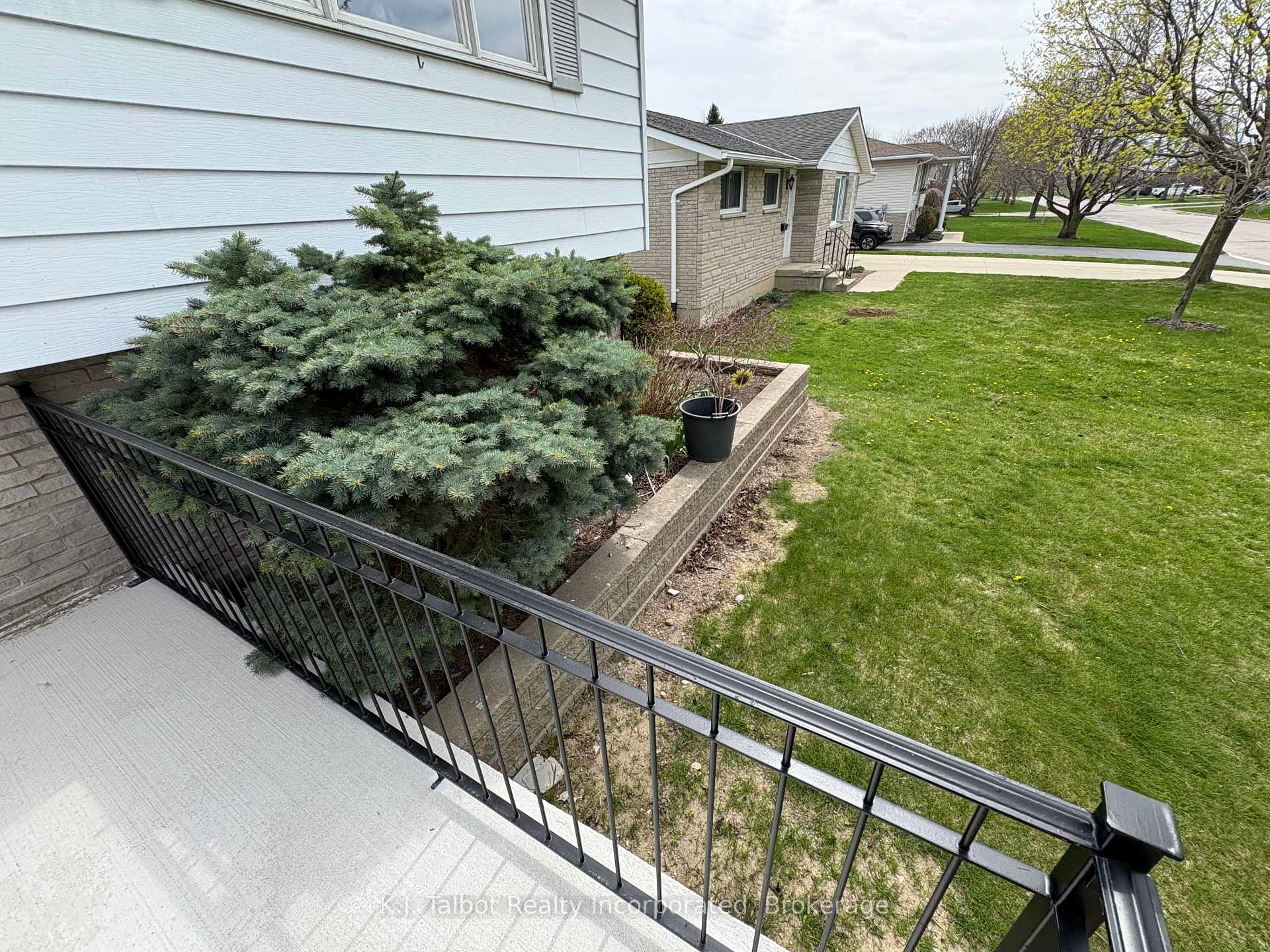 Photo 7 of 275 Warren Street, Goderich, Goderich (Town) — HOMEH