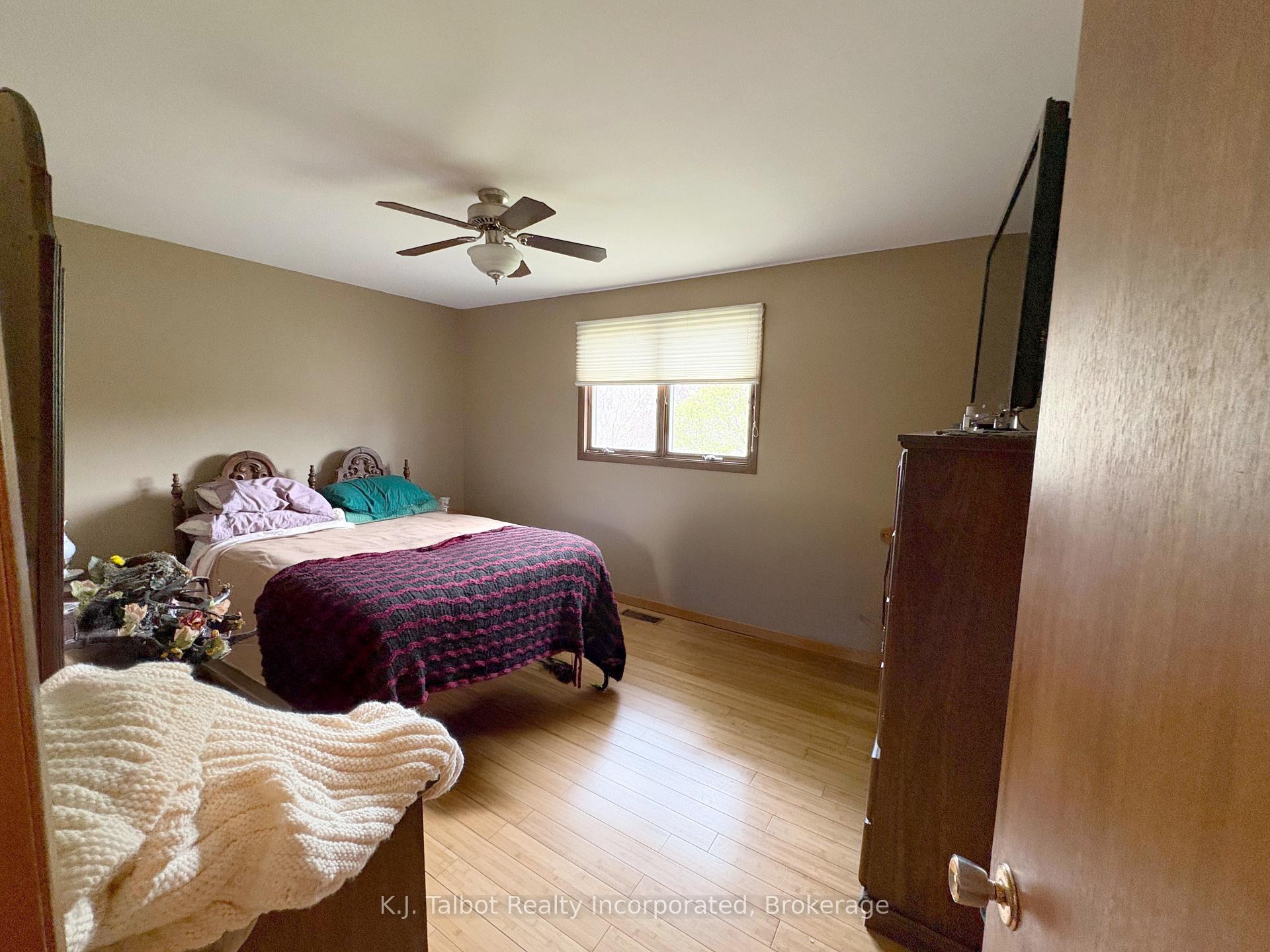 Photo 15 of 275 Warren Street, Goderich, Goderich (Town) — HOMEH