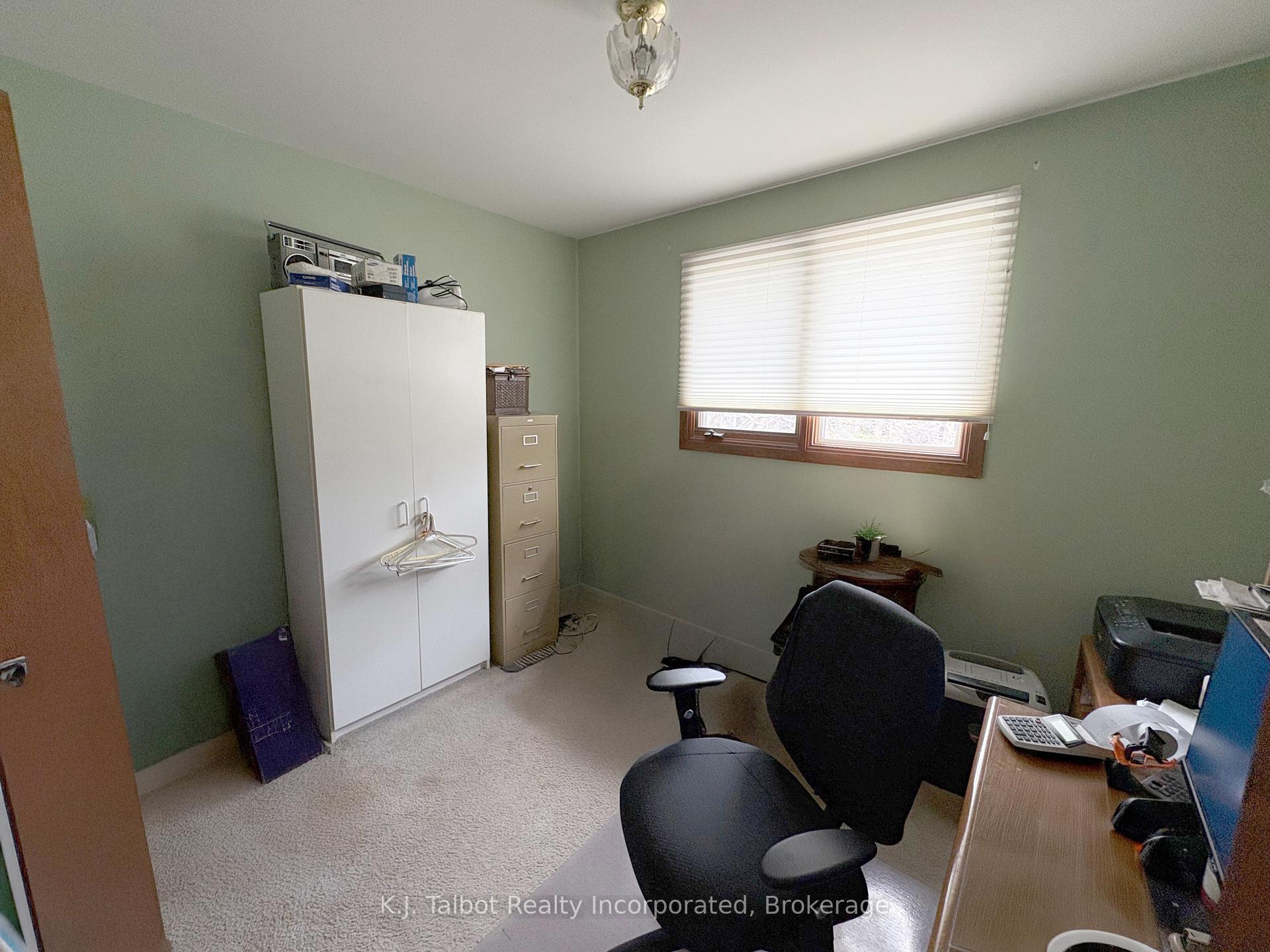 Photo 18 of 275 Warren Street, Goderich, Goderich (Town) — HOMEH