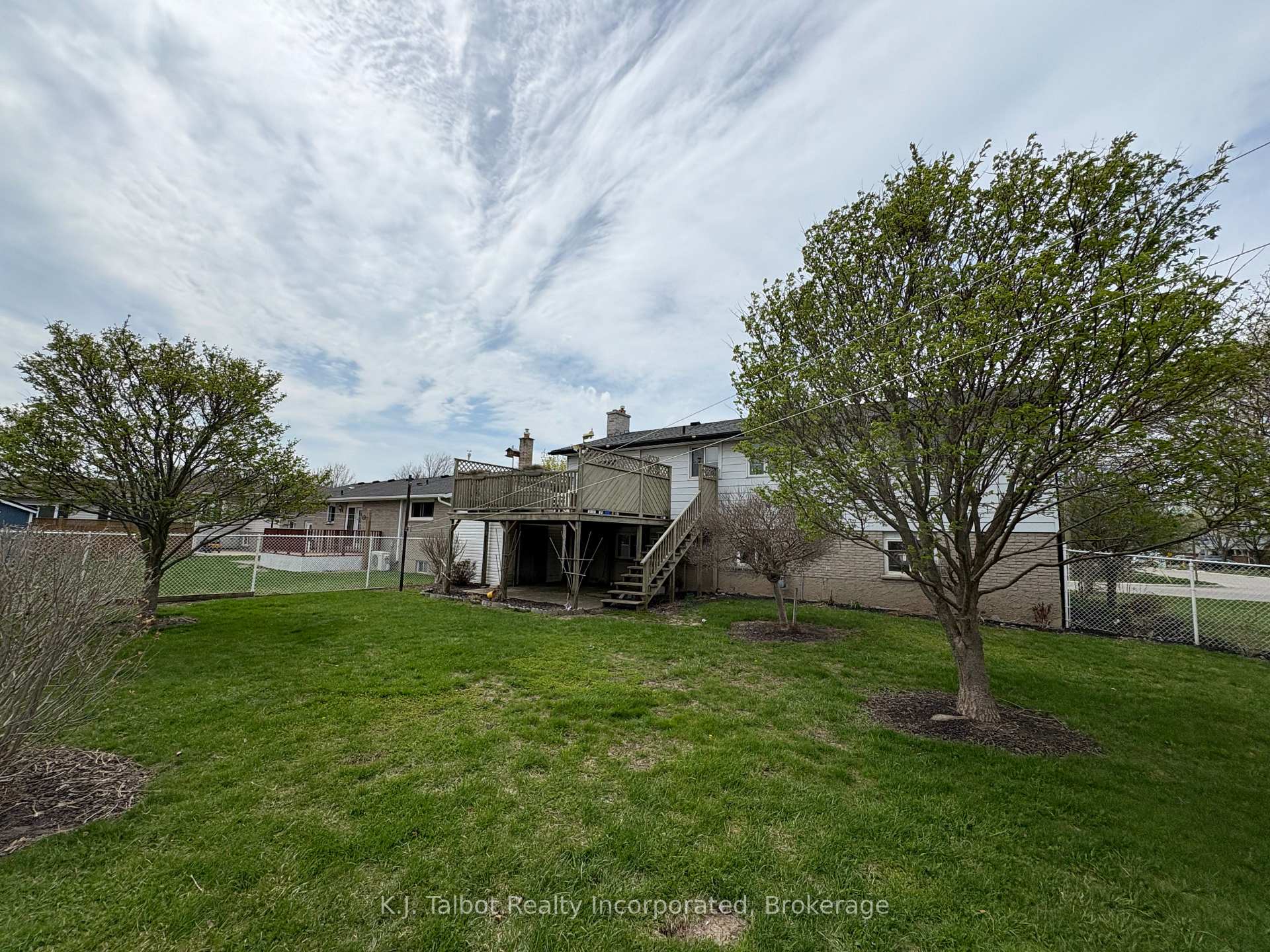 Photo 25 of 275 Warren Street, Goderich, Goderich (Town) — HOMEH
