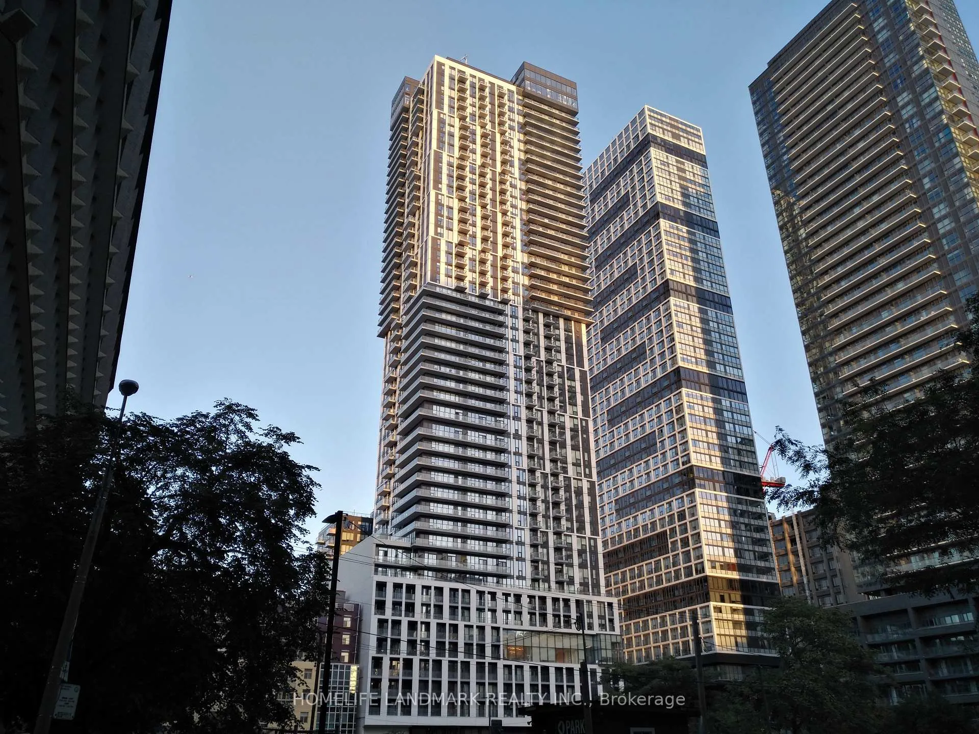 Front of Unit 2711, 251 Jarvis Street