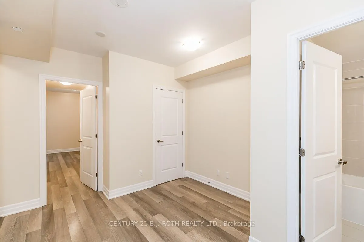 Photo 6 of 9075 Jane Street, Vaughan, Concord — HOMEH