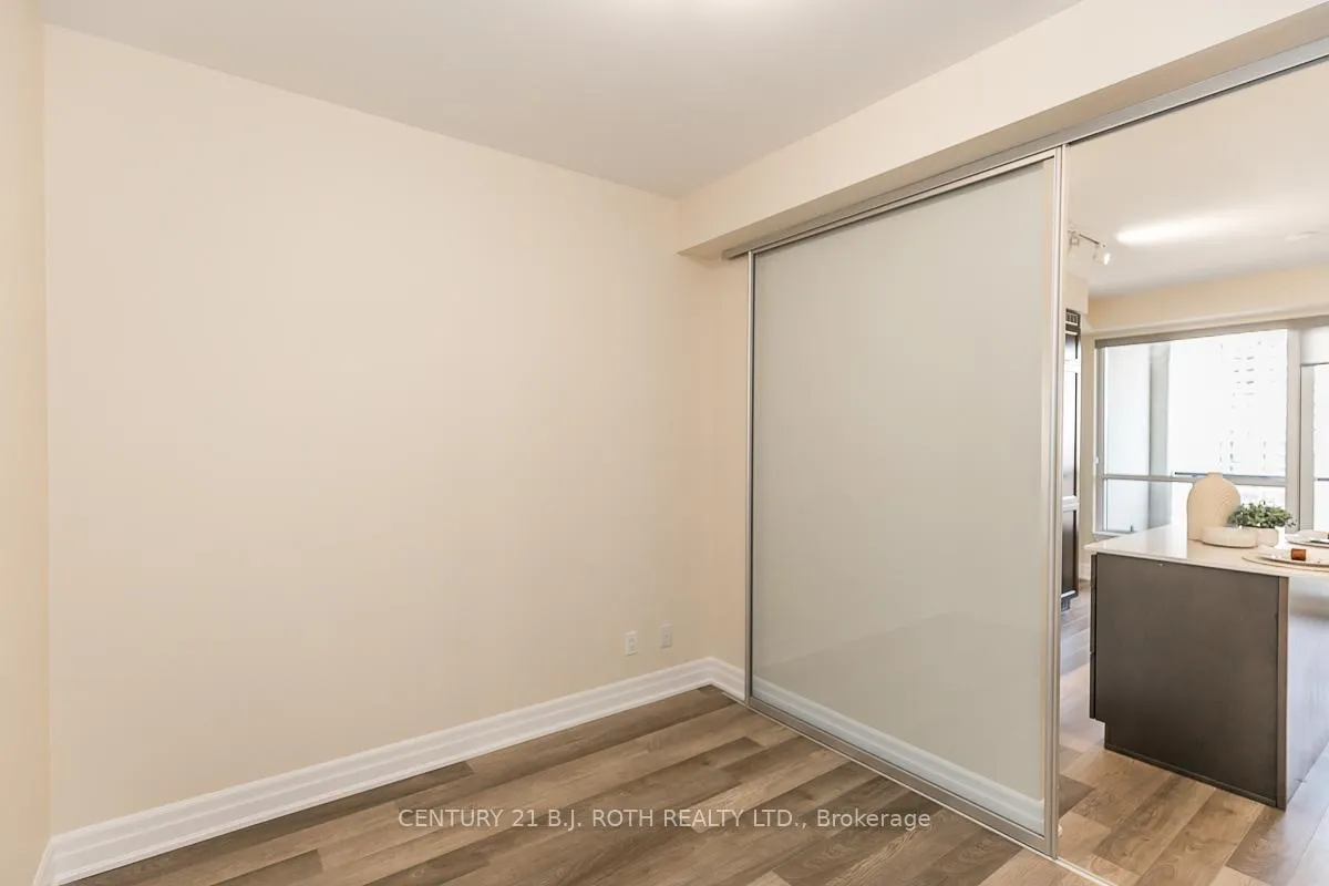 Photo 24 of 9075 Jane Street, Vaughan, Concord — HOMEH