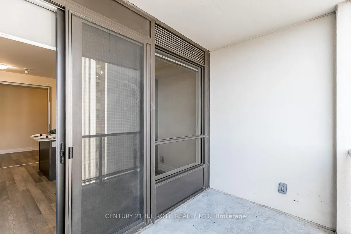 Photo 25 of 9075 Jane Street, Vaughan, Concord — HOMEH