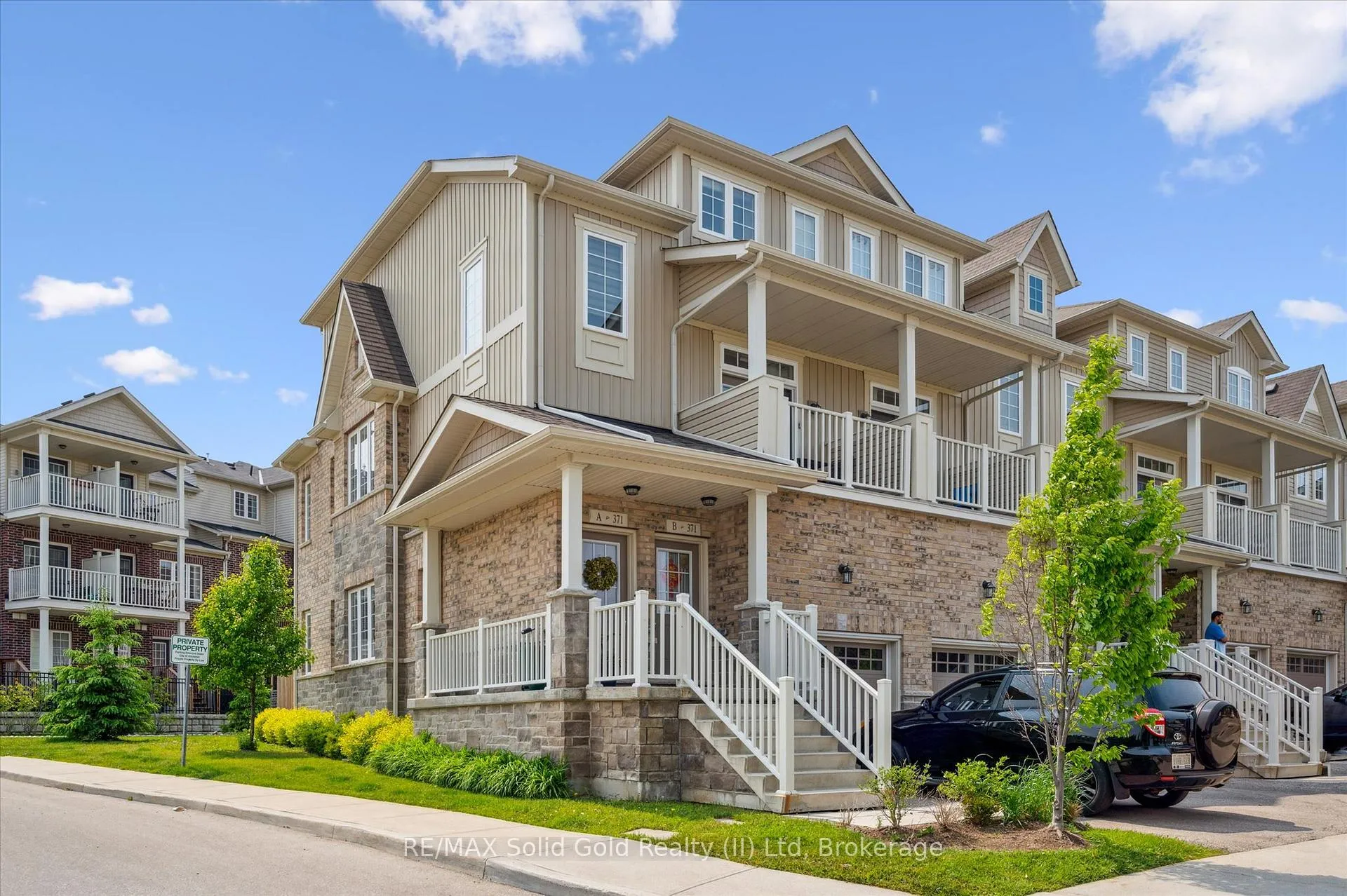 Photo 1 of 371A Westwood Drive E, Kitchener — HOMEH