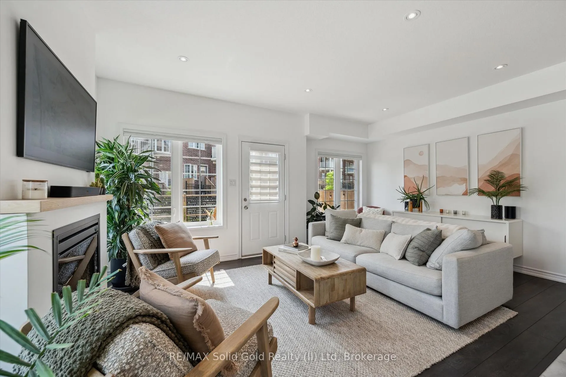 Photo 7 of 371A Westwood Drive E, Kitchener — HOMEH